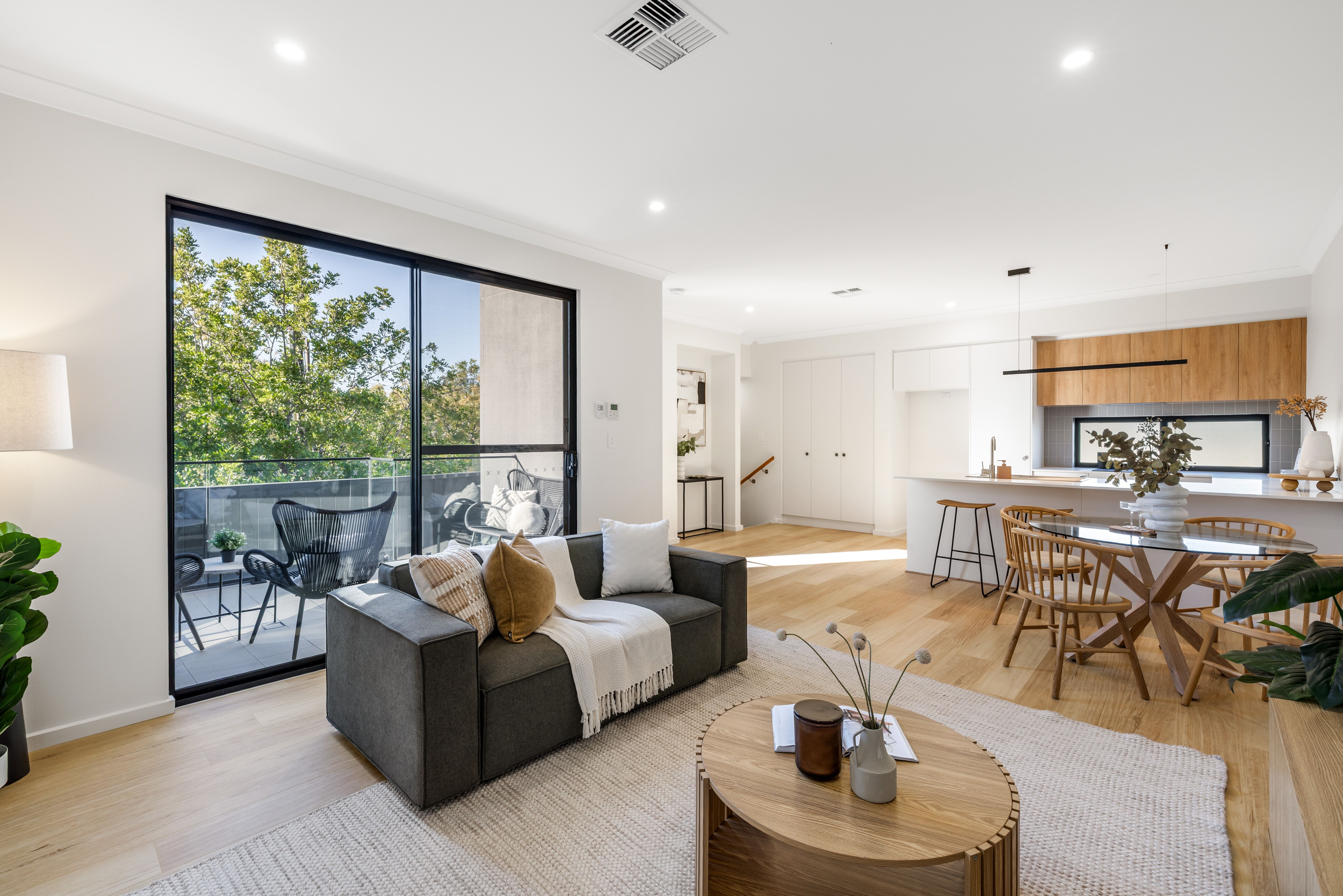 98 Churchill Road — photo 8 of 16