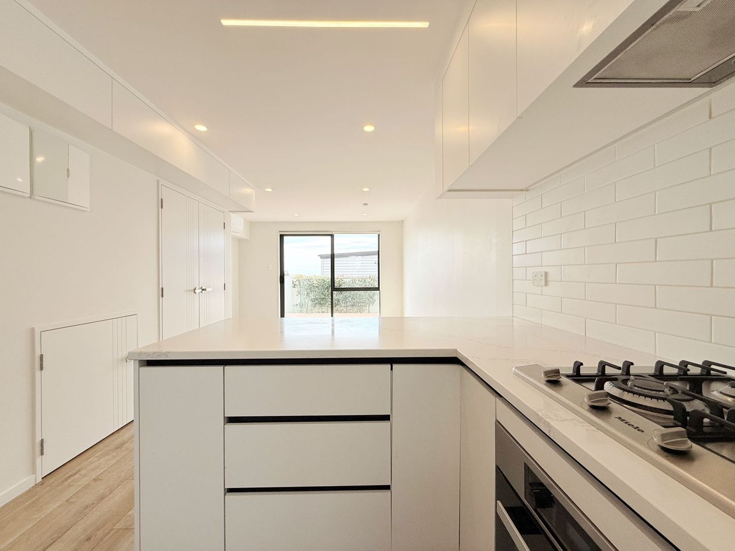 4/737 East Coast Road, Browns Bay, North Shore City