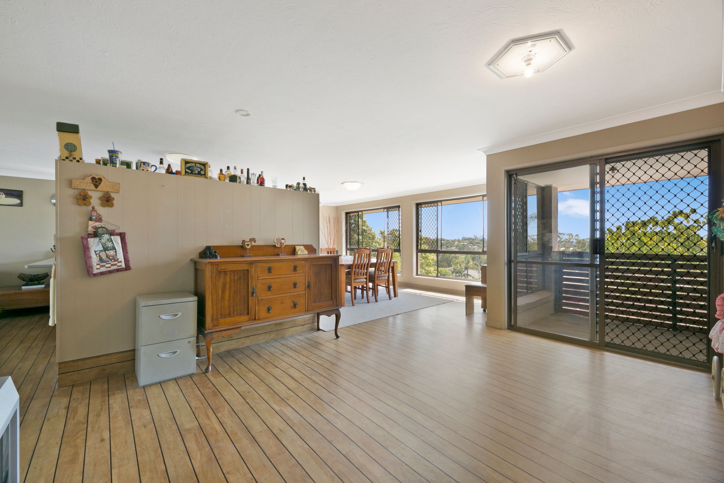 124 Explorers Way, Highland Park, QLD 4211