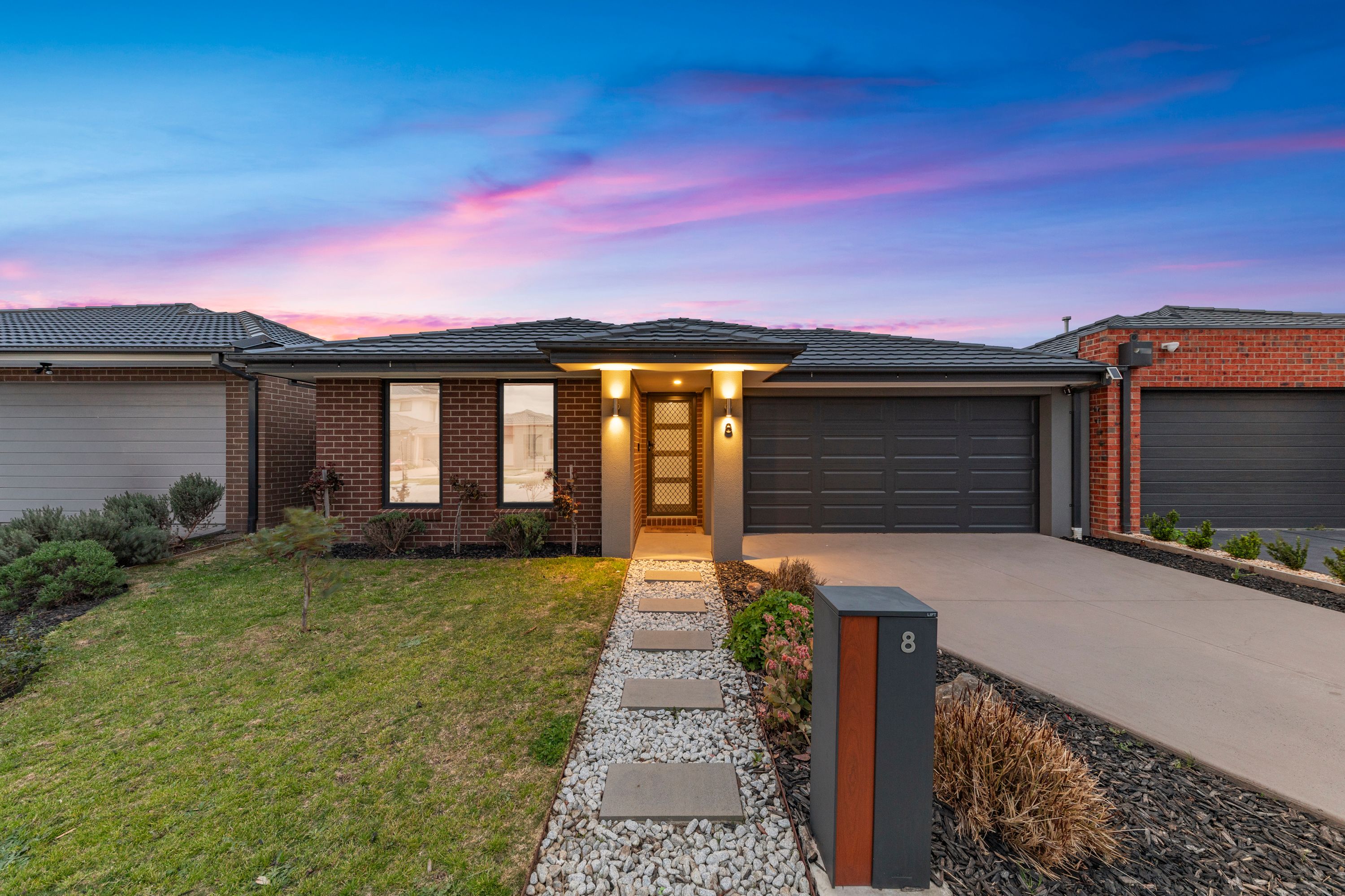 8 Finnegan Way, Officer, VIC 3809