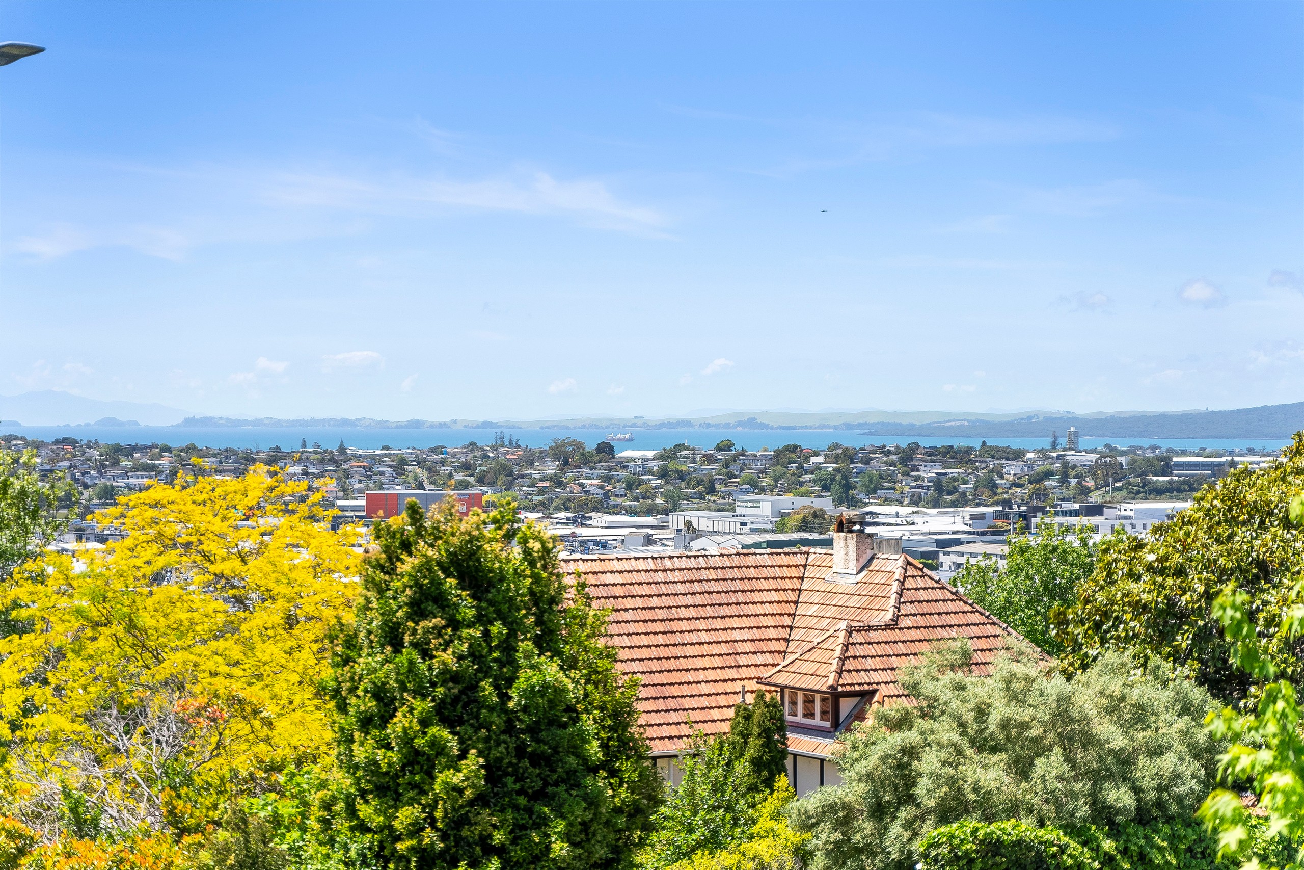 2/15 Chivalry Road, Glenfield, North Shore City