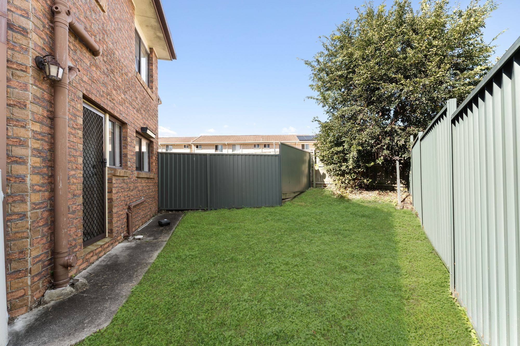 22/93 Barbaralla Drive — photo 9 of 13