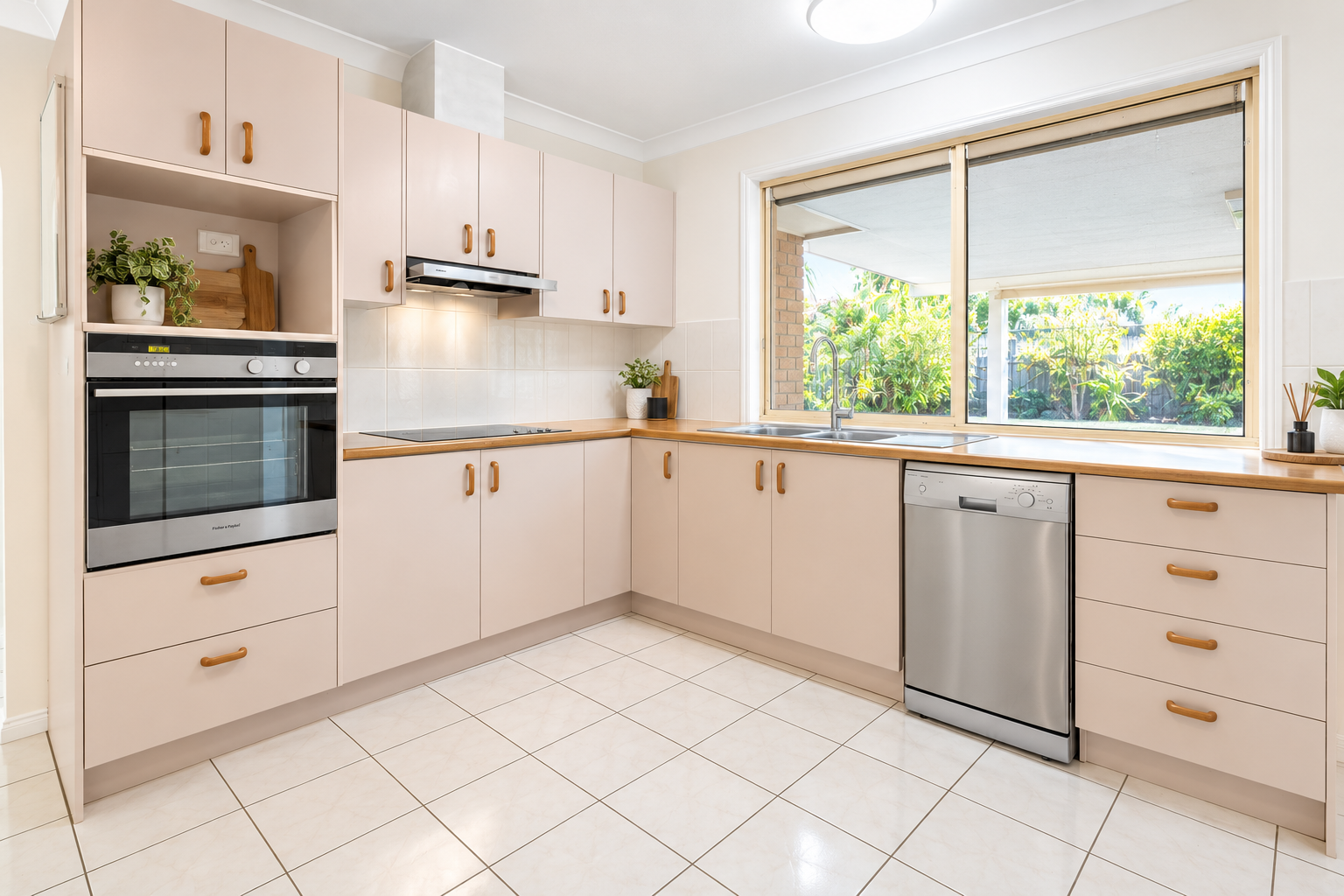 37 Colisa Crescent — photo 5 of 14
