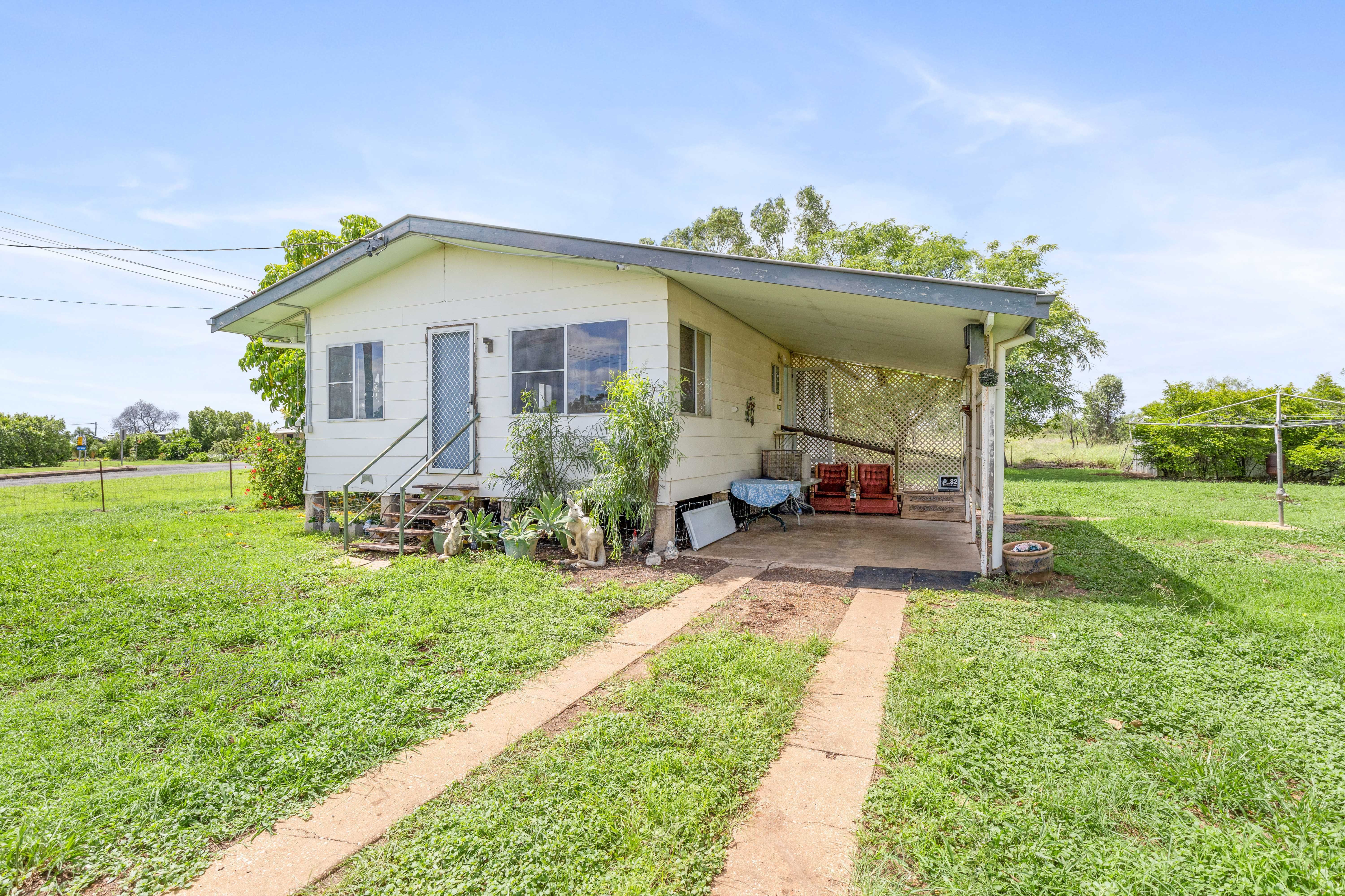 32 Gordon Street, Capella QLD 4723