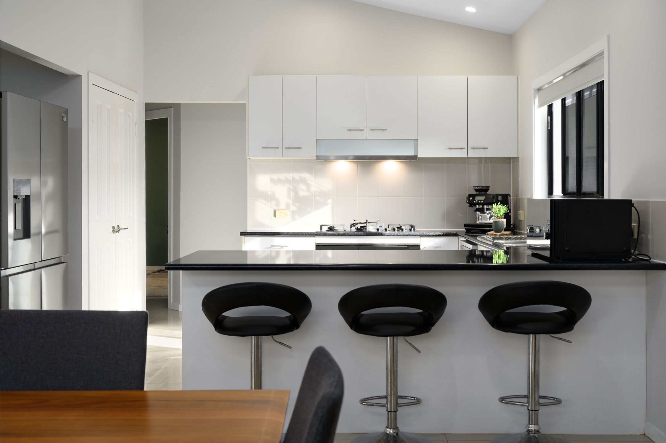 19 Peregrine Crescent — photo 10 of 24