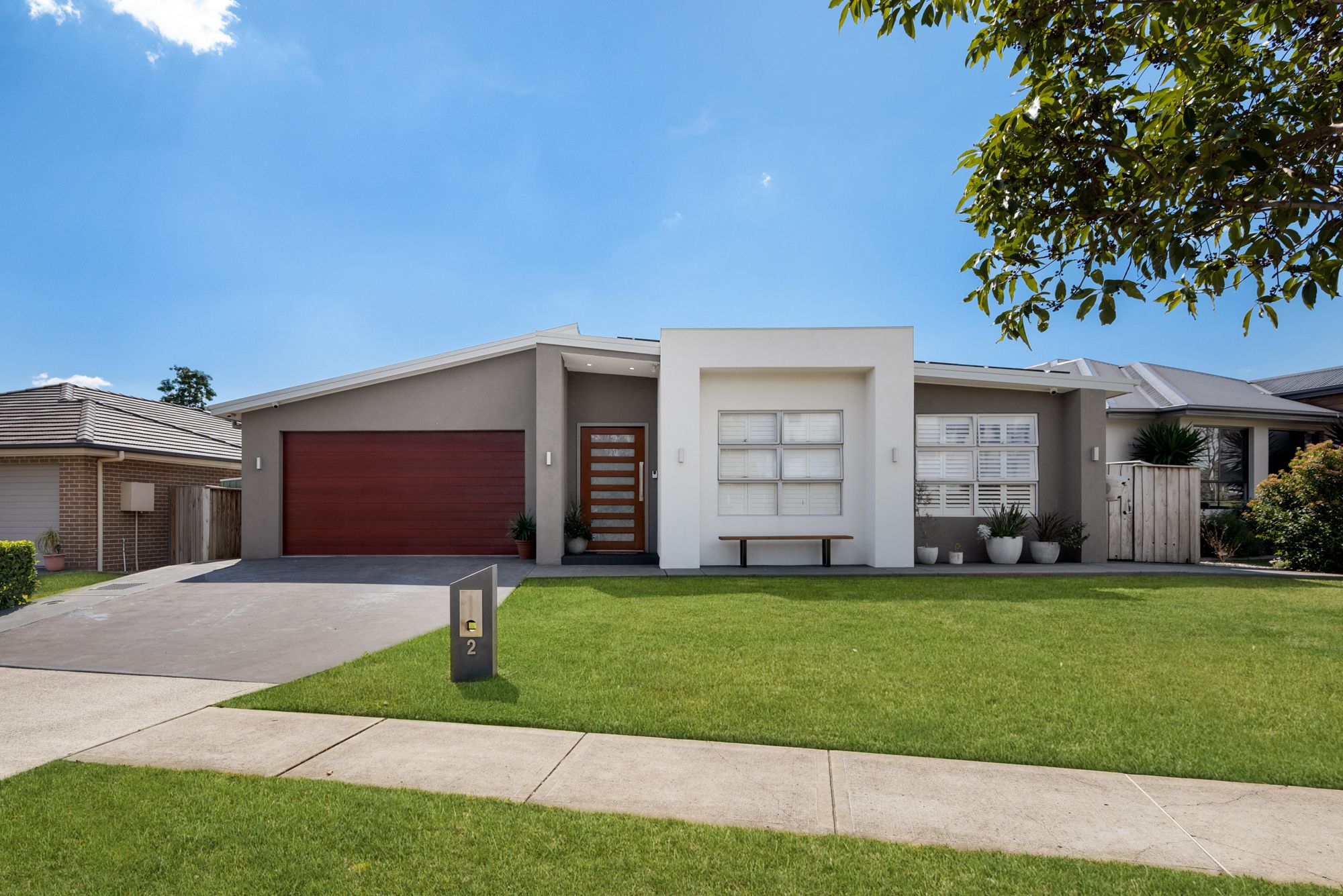 2 Sandhurst Drive, GLEDSWOOD HILLS NSW 2557
