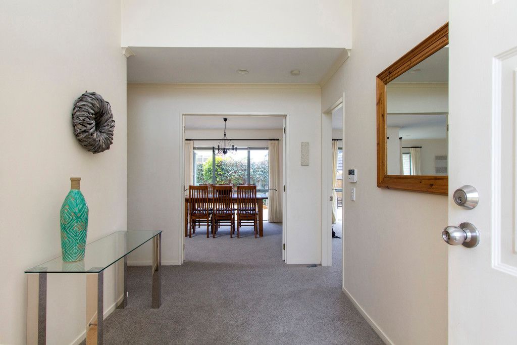 12 Eaglemont Drive, Dannemora, Manukau City