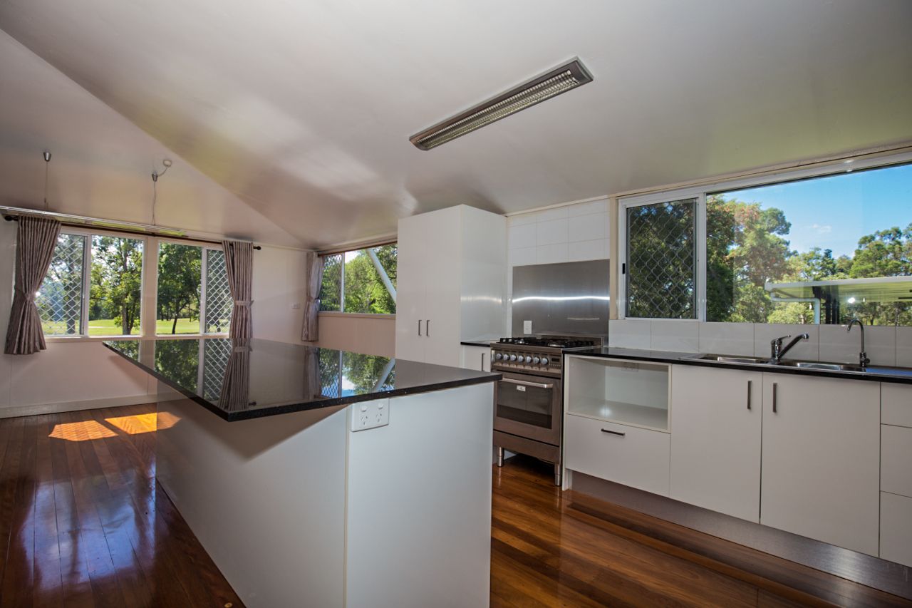 62 Curzon Street, Tennyson, QLD 4105