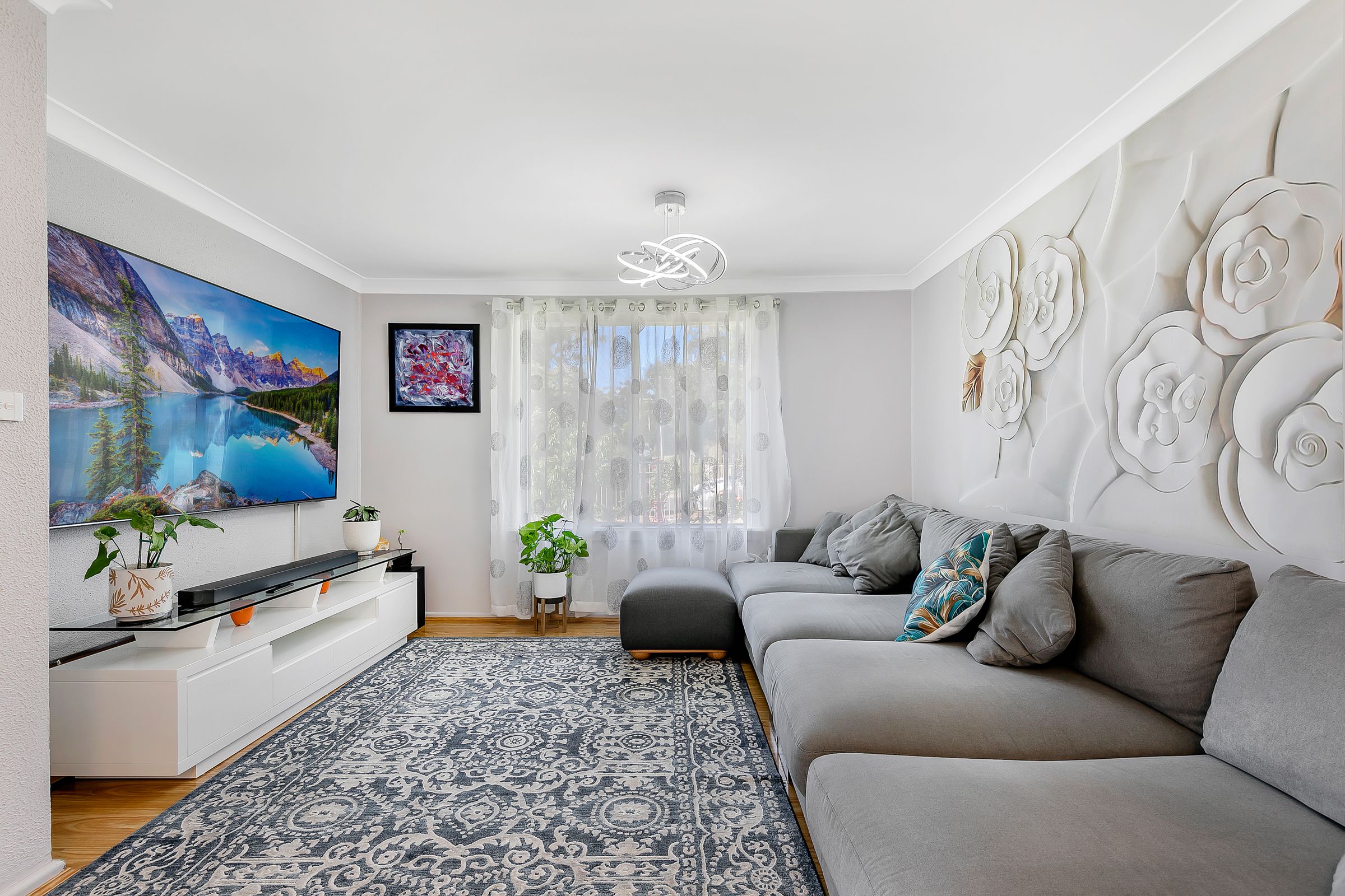 43 Bulolo Drive — photo 3 of 14