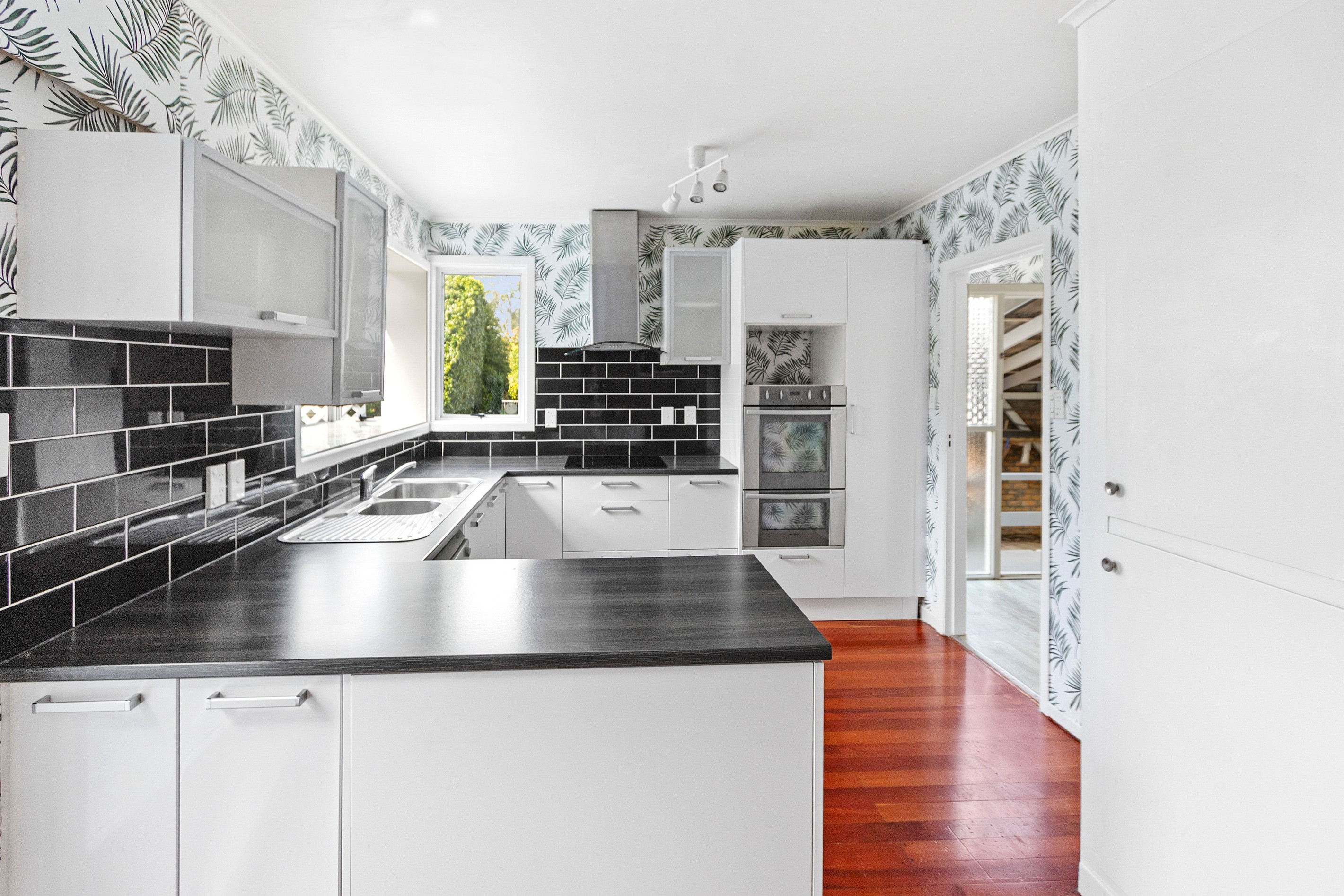 20 Scenic Drive, Hill Park, Manukau City