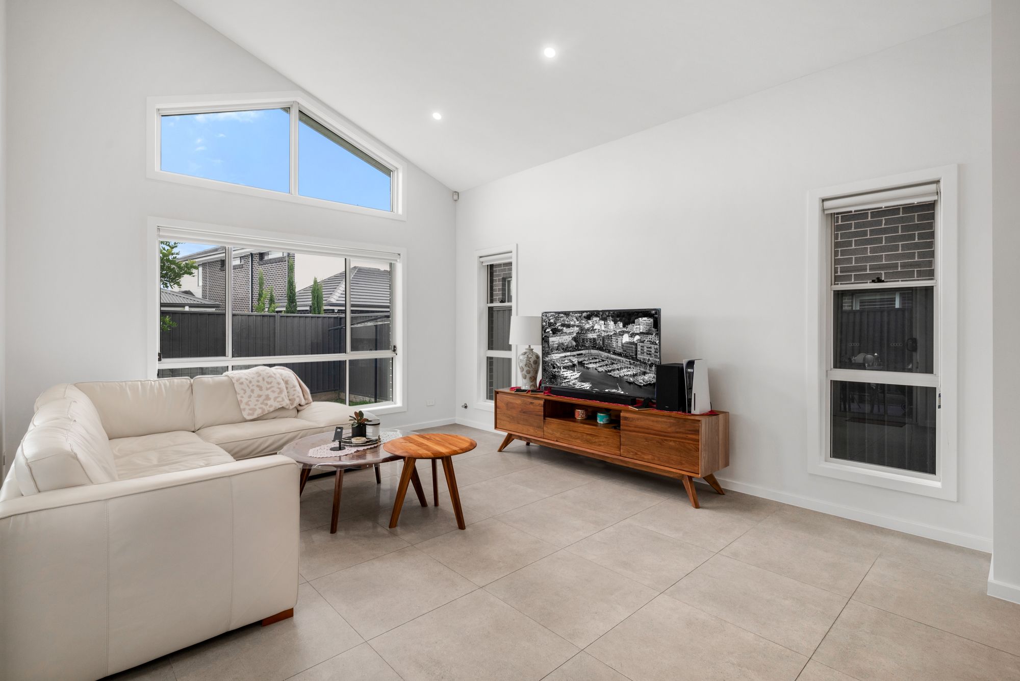 10B Honeymyrtle Avenue, Denham Court, NSW 2565