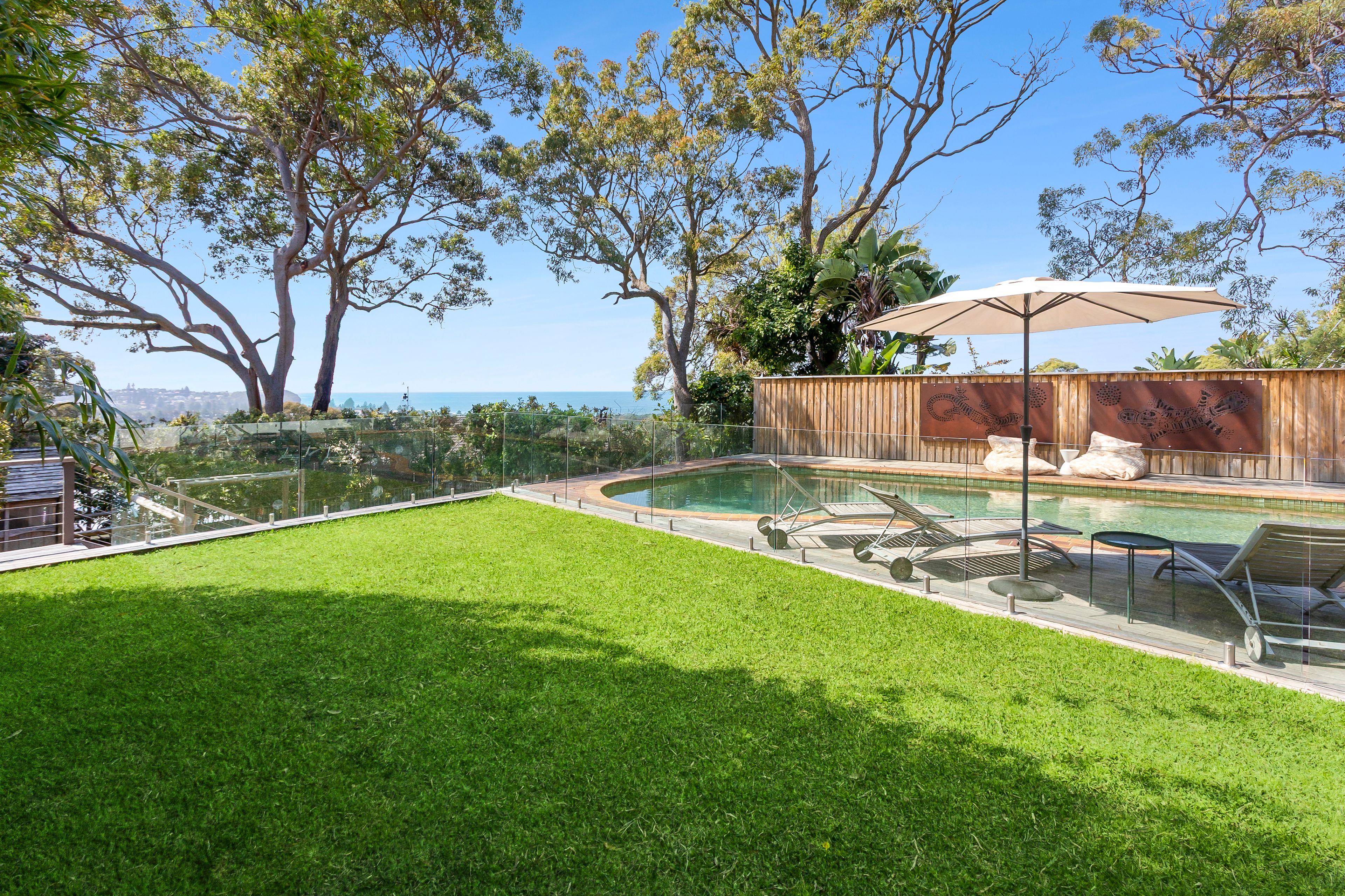 44 Bertana Crescent — photo 2 of 21