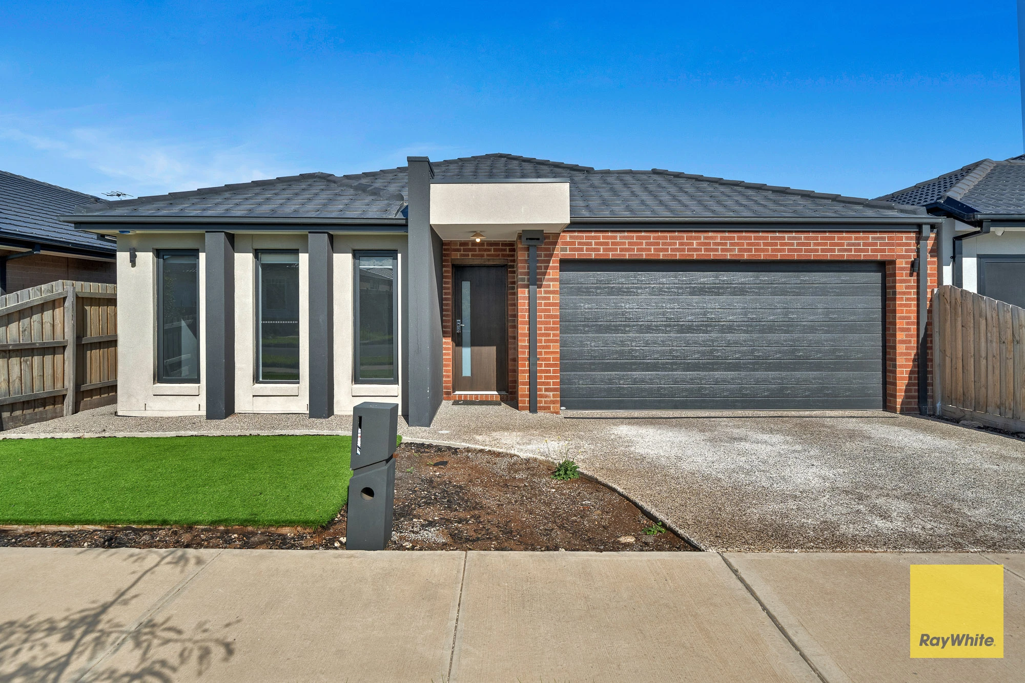 4 Readman Road, FRASER RISE, VIC 3336