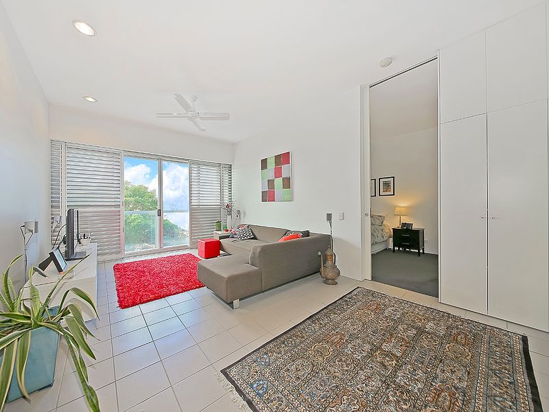 213/38 Skyring Terrace, TENERIFFE, QLD 4005