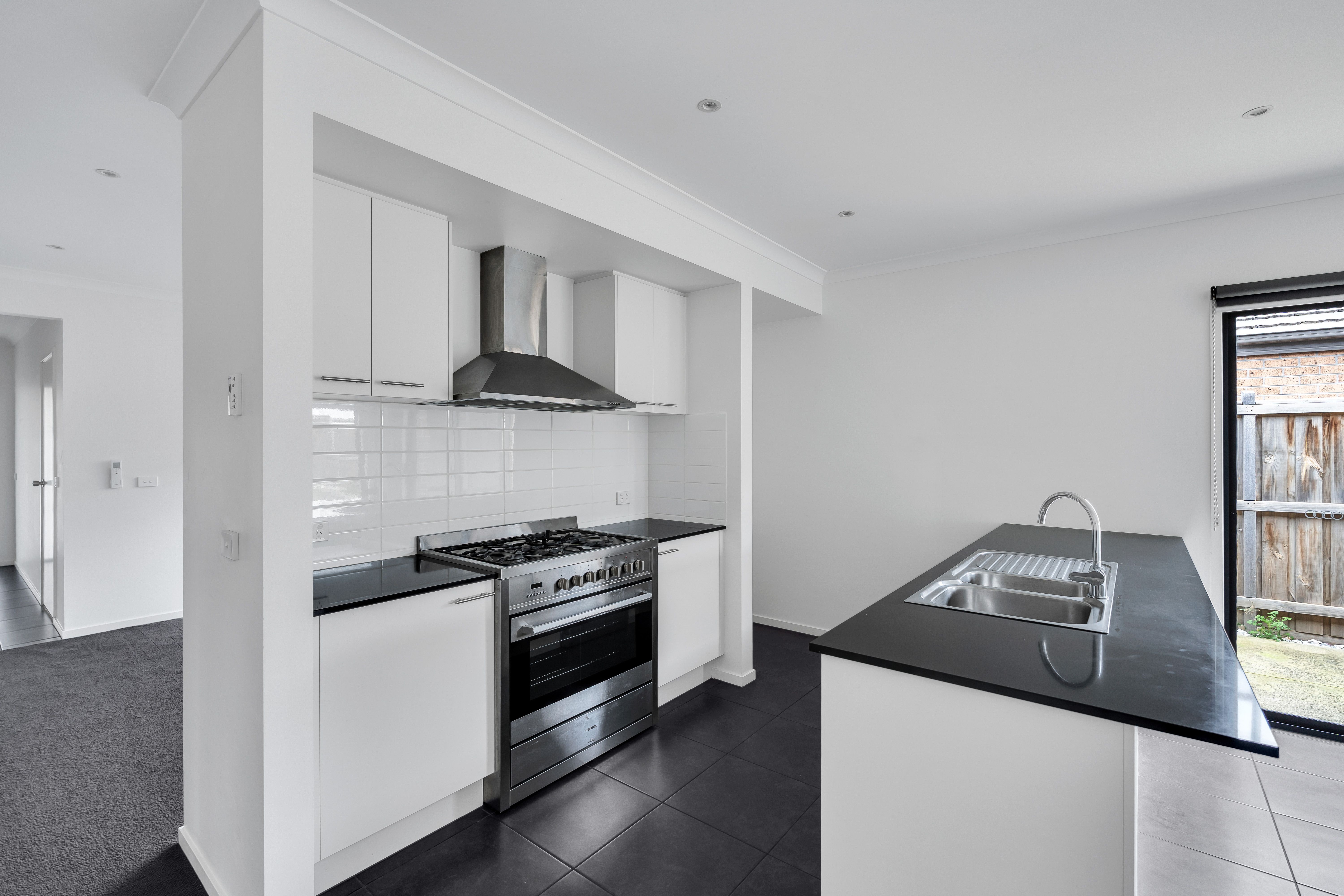 15 Sloane Street — photo 3 of 11