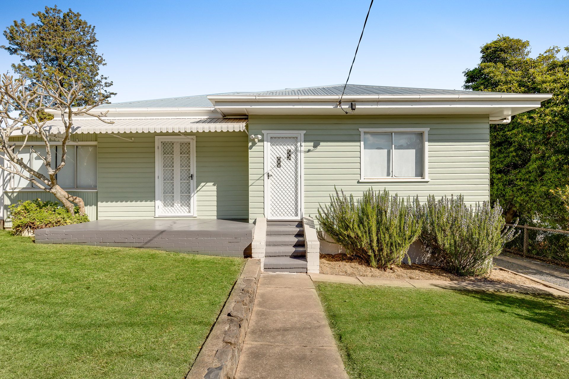 70 North Street, Mount Lofty, QLD 4350 Leased House Ray White Toowoomba