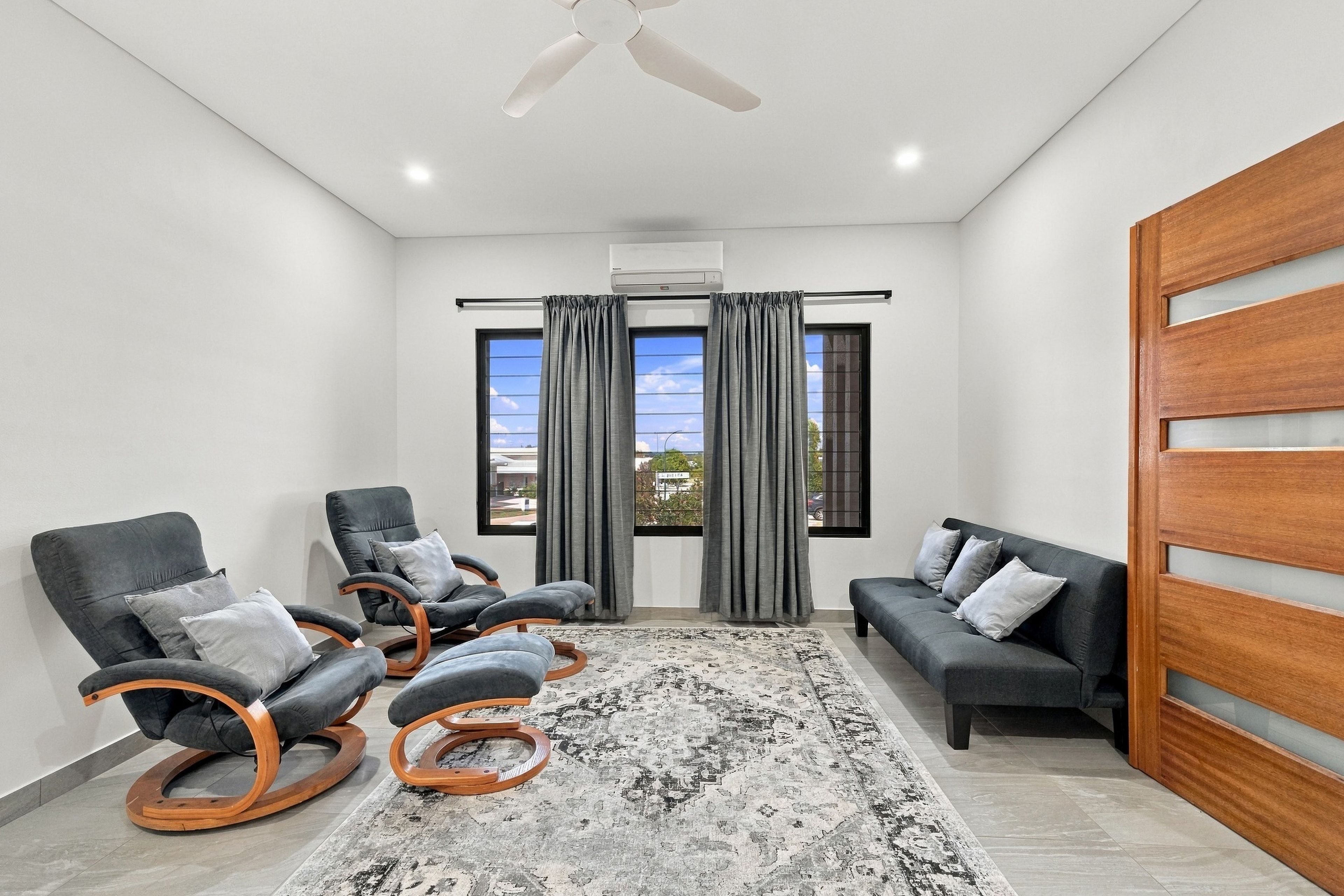 8 Bullita Street — photo 7 of 30