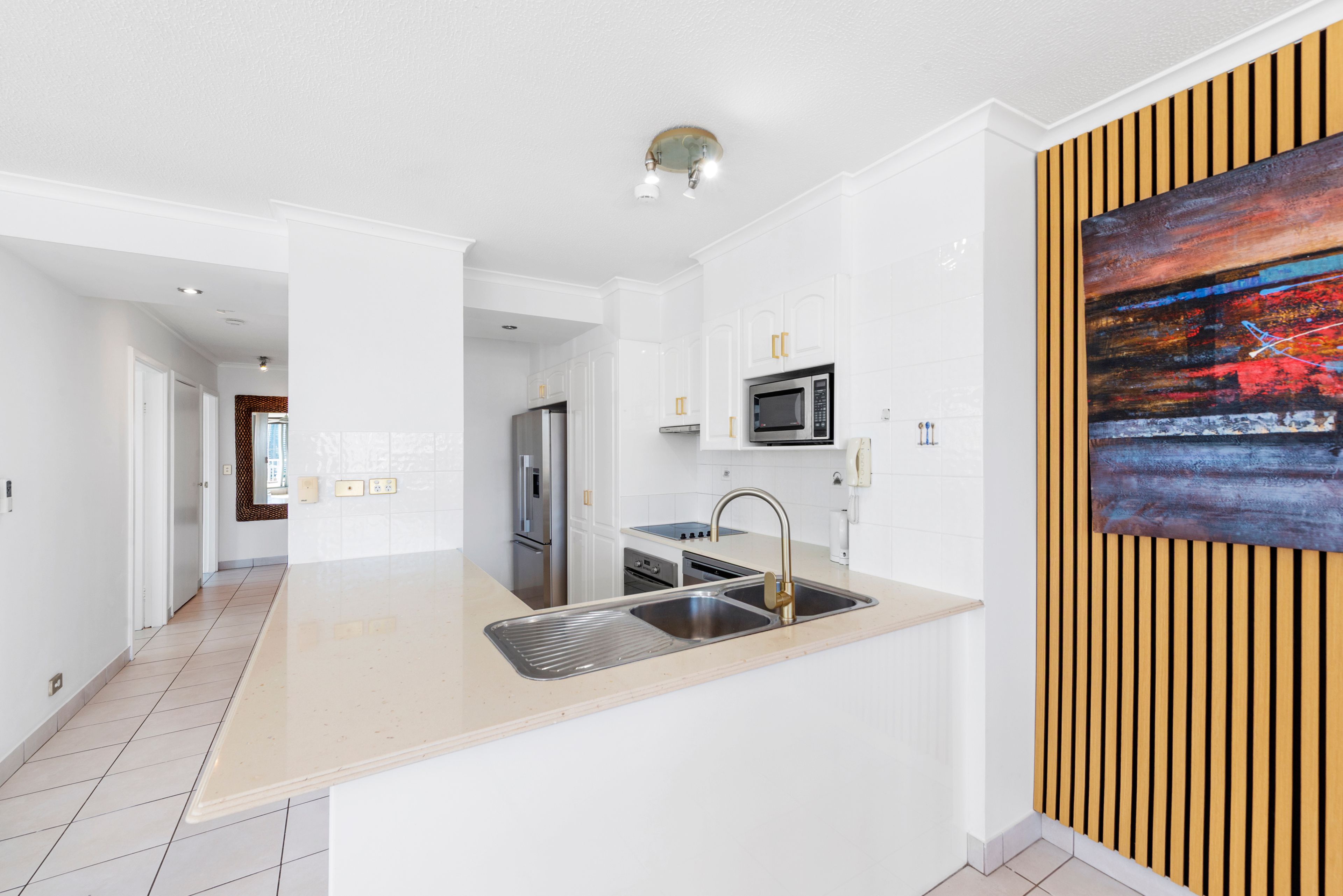 70/63 Cavill Avenue — photo 9 of 30