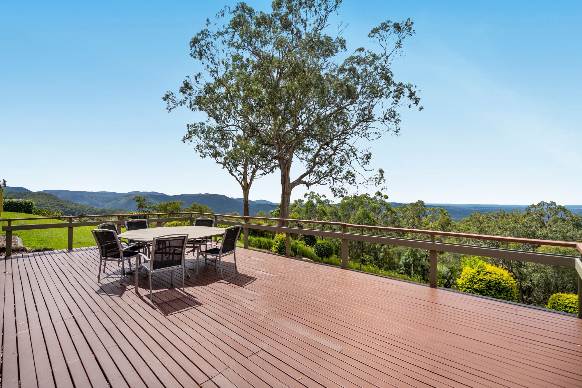 1265 Mt Nebo Road, Jollys Lookout, QLD 4520