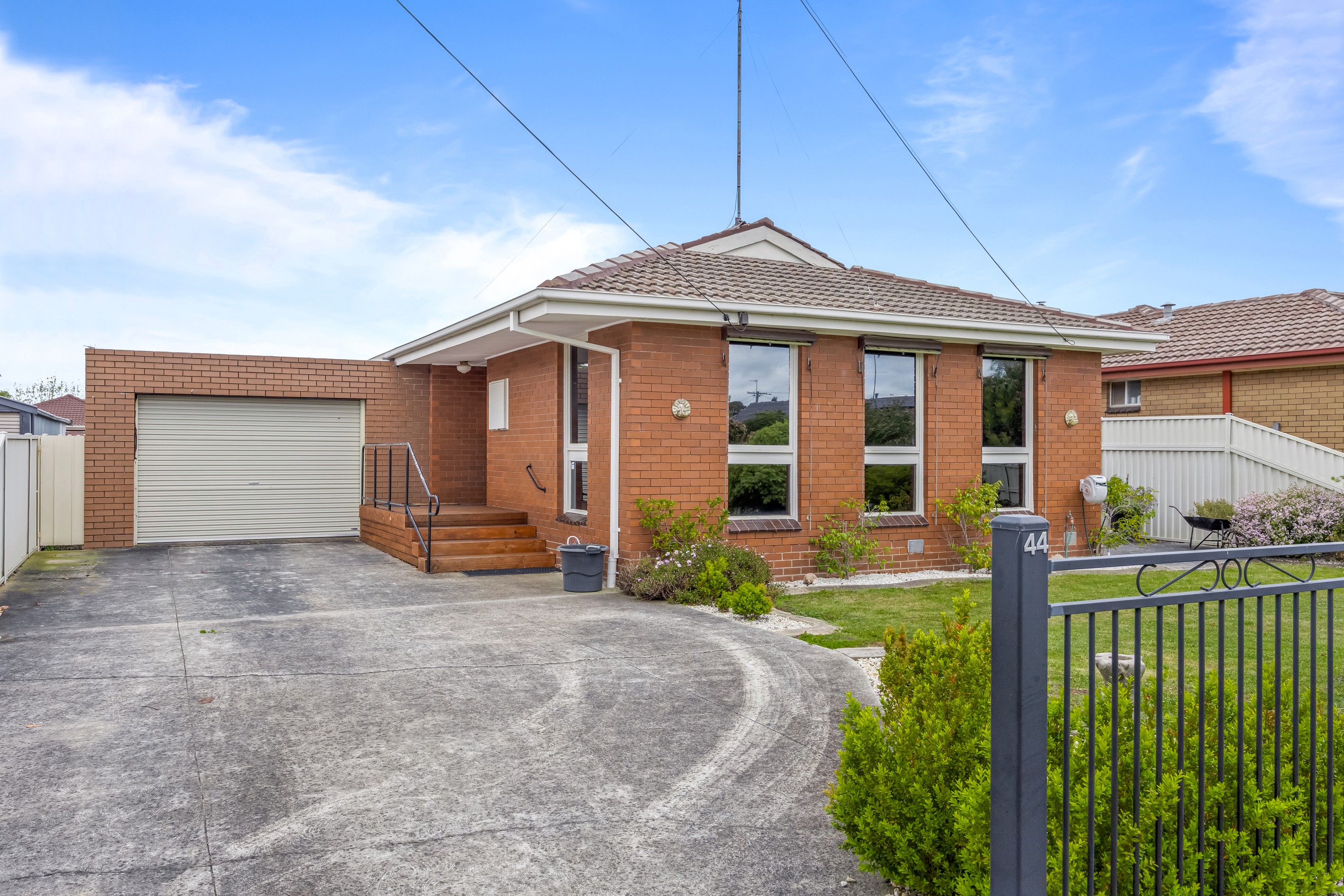 44 Webbcona Parade, Wendouree, VIC 3355
