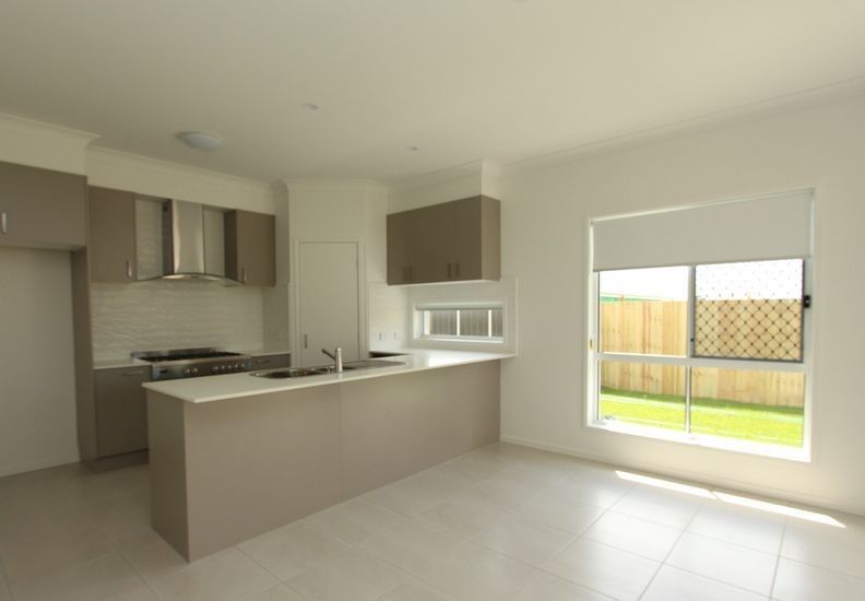 10 Anchor Street, Newport, QLD 4020