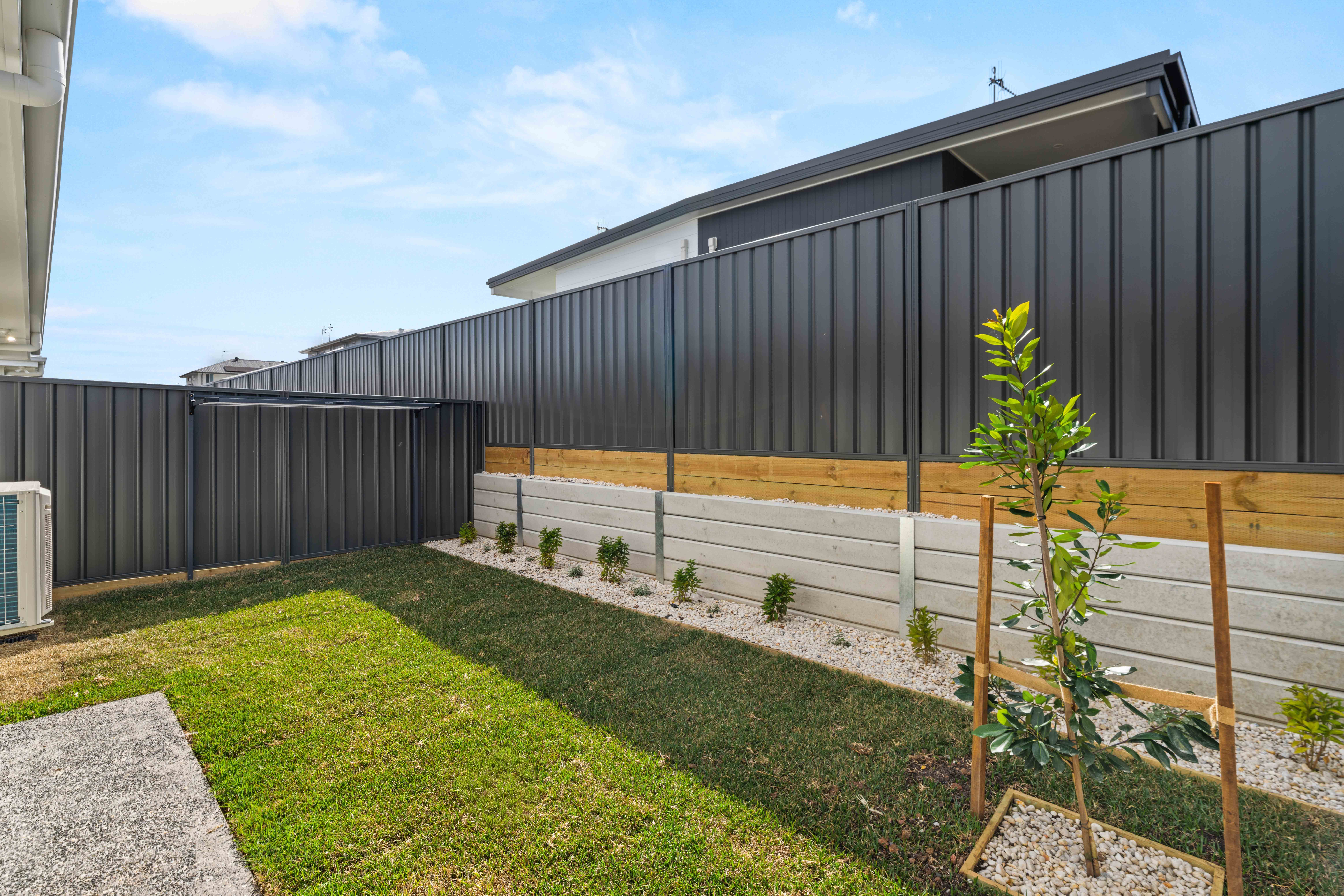 98a Lancaster Drive — photo 10 of 11