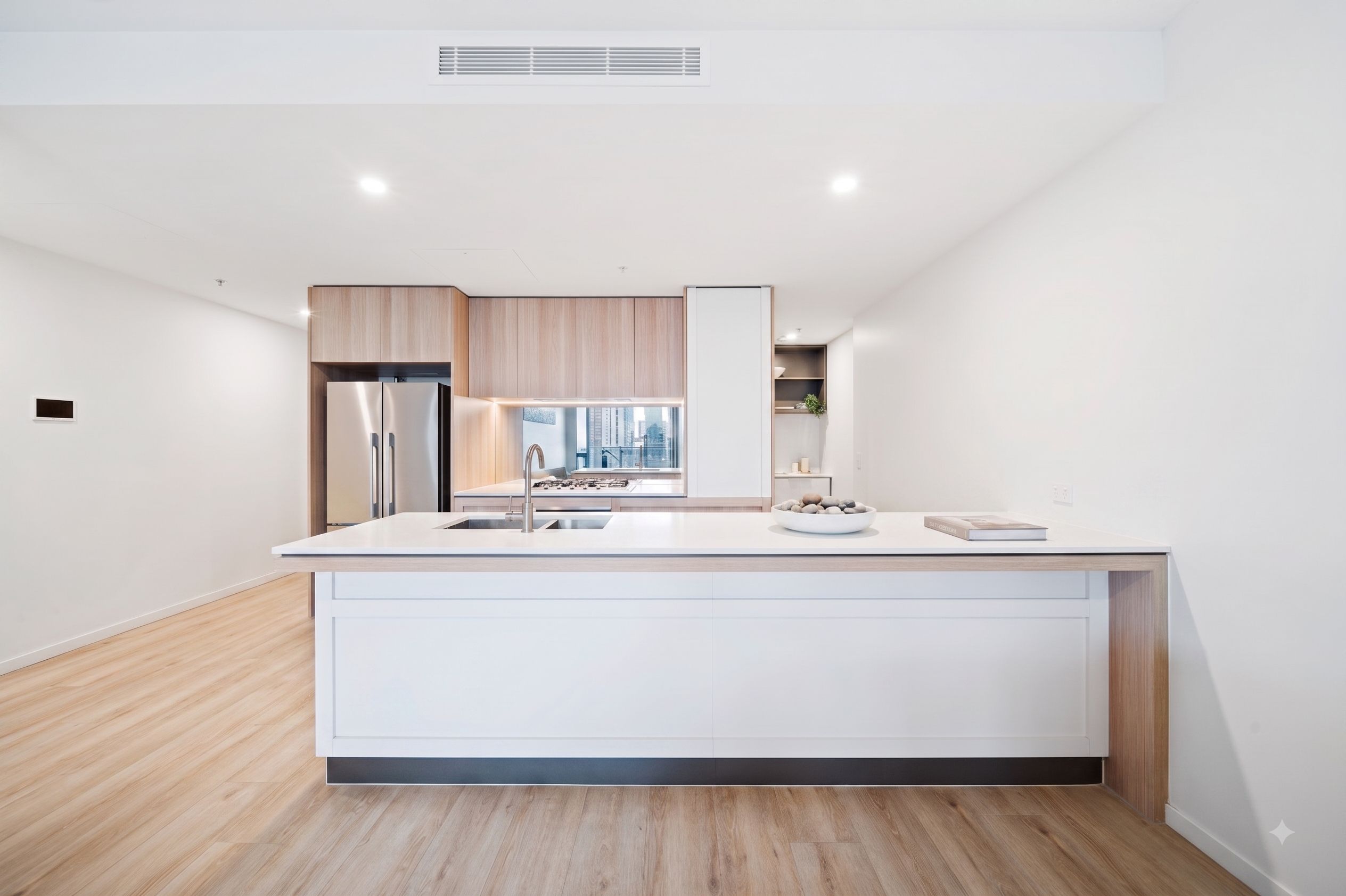 30702/21 Mollison Street — photo 4 of 18