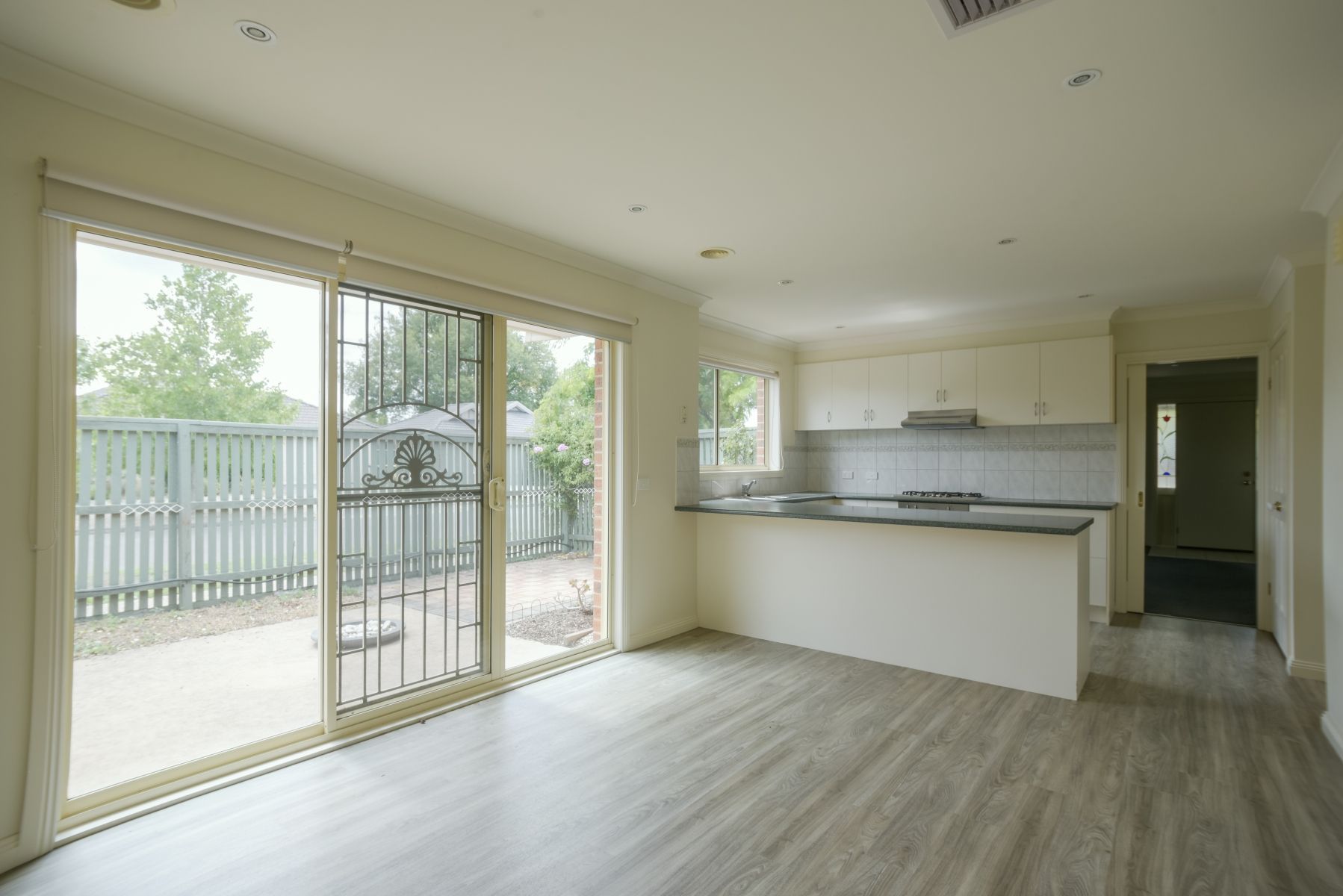 19 Elstead Way, Lake Gardens, VIC 3355