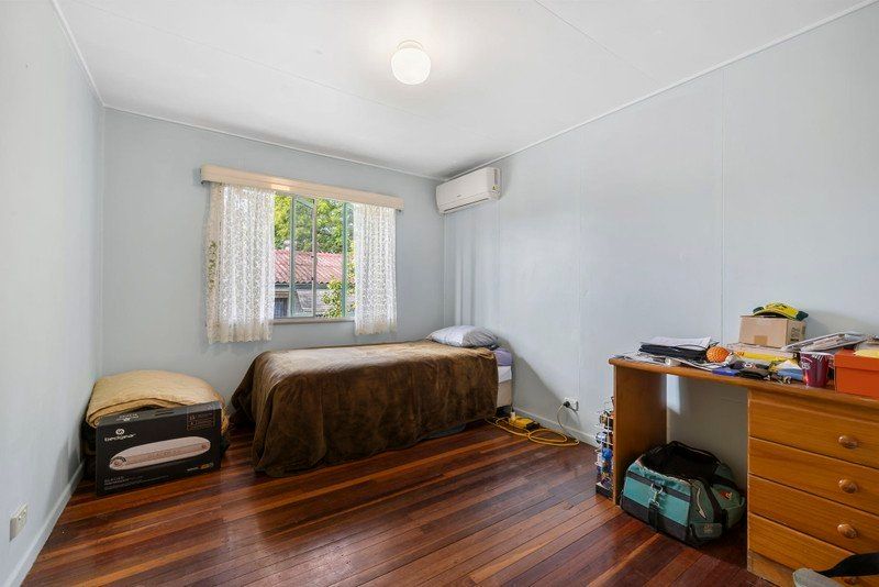 139 Mount Gravatt Capalaba Road — photo 8 of 9