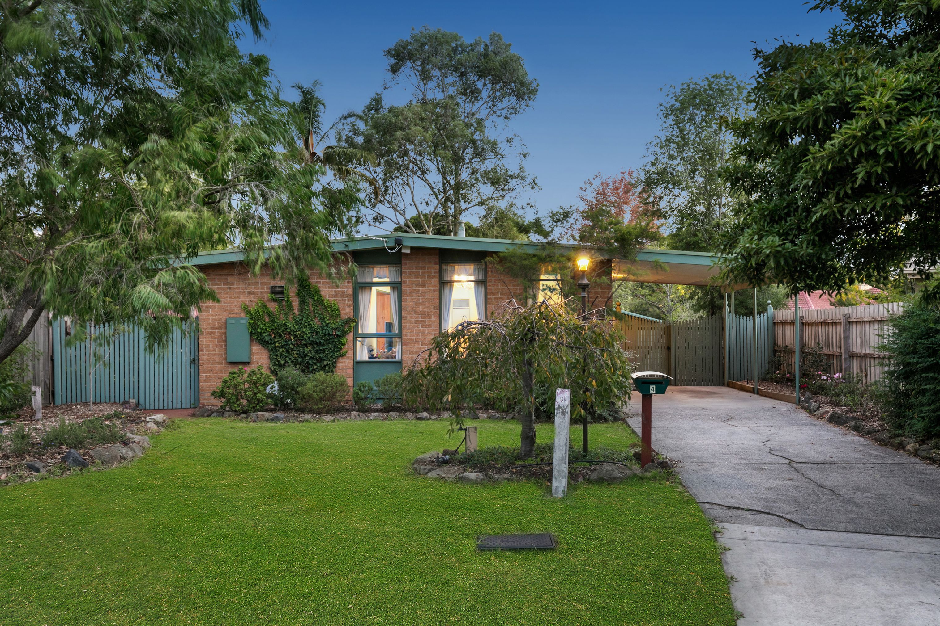 4 Dava Court, Ferntree Gully VIC 3156