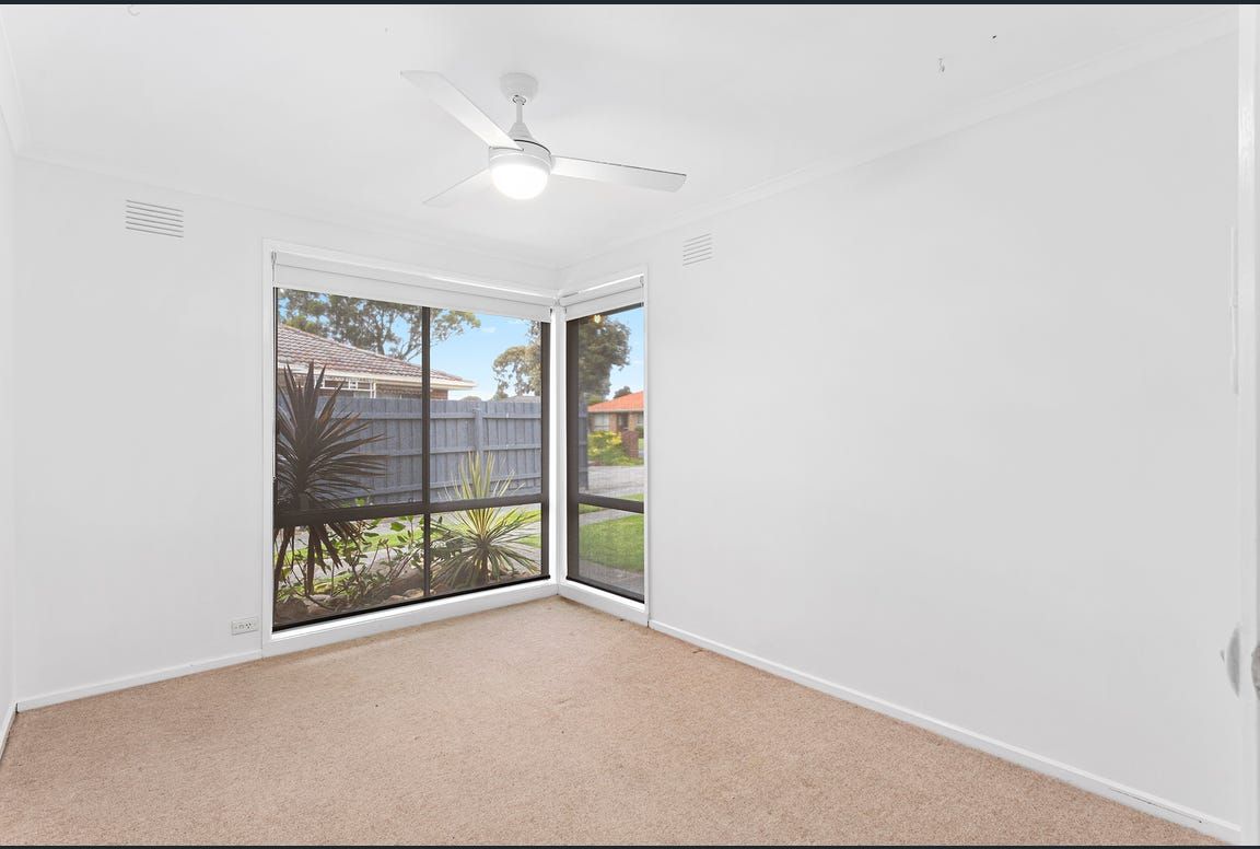 11 Terrigal Drive — photo 7 of 10