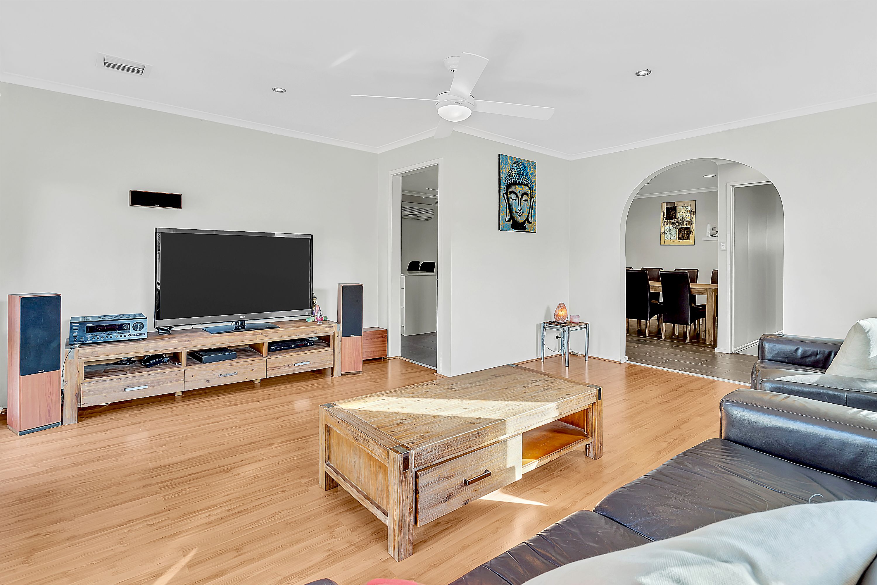 16 Whitley Crescent, Craigieburn, VIC 3064