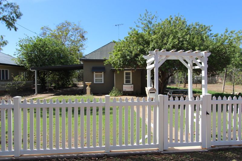 114 Galatea Street, Charleville QLD 4470