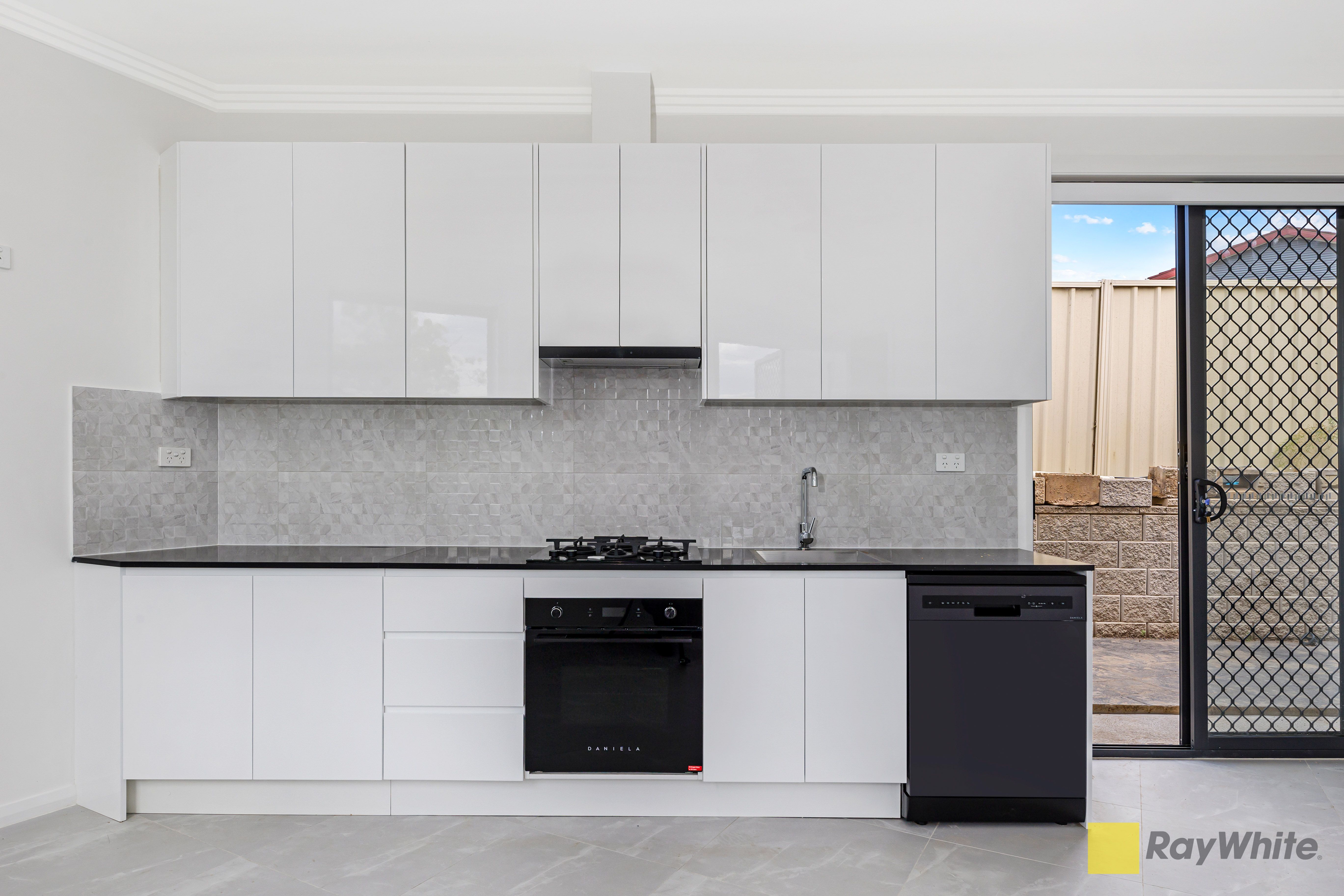 35A Mackenzie Boulevard, Seven Hills, NSW 2147