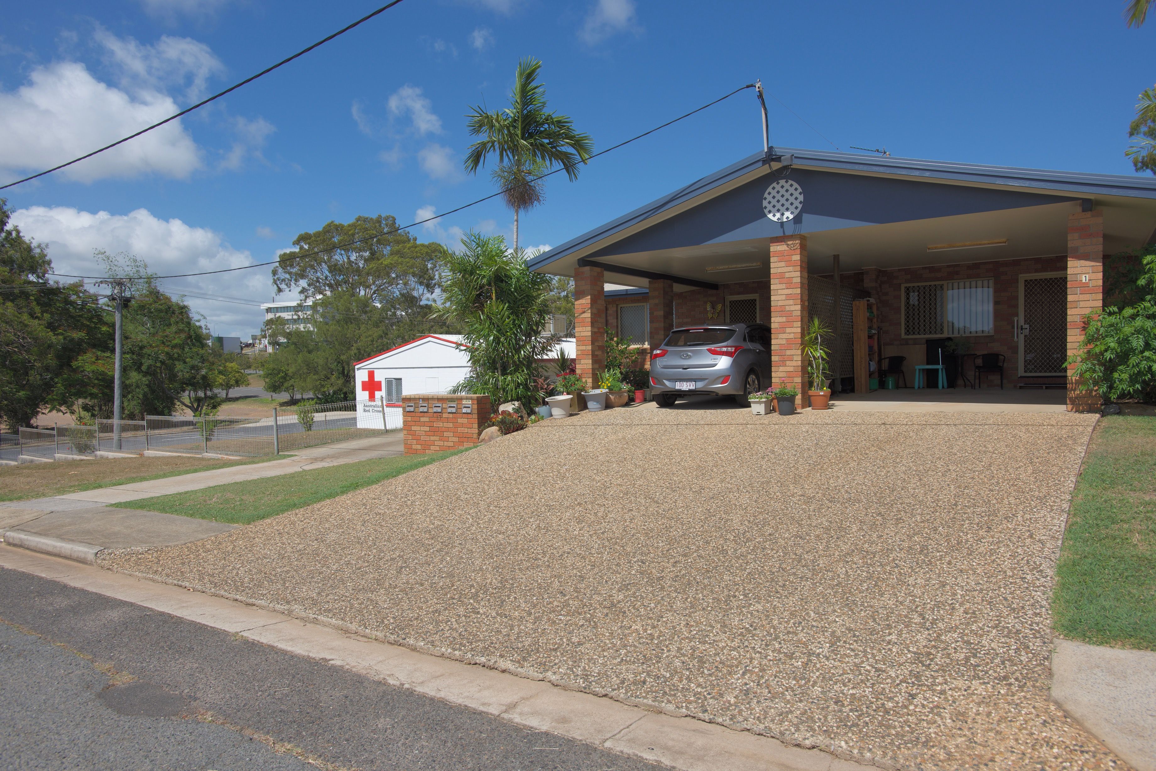 17 Bayne Street, West Gladstone, QLD 4680