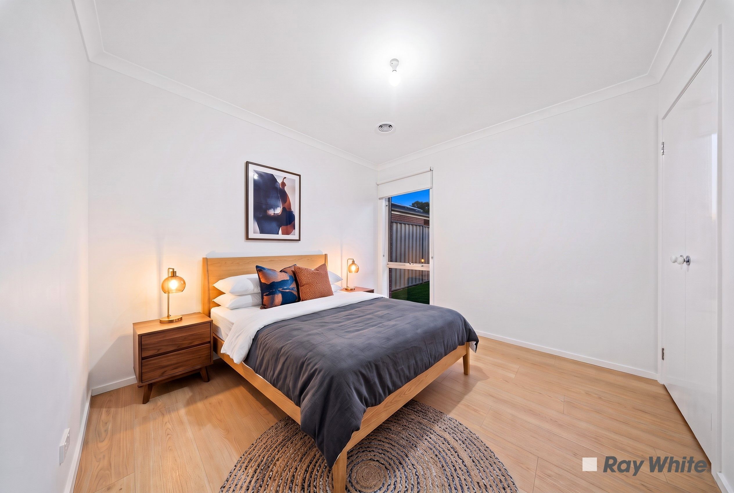 8 Mcfarlane Crescent — photo 12 of 20