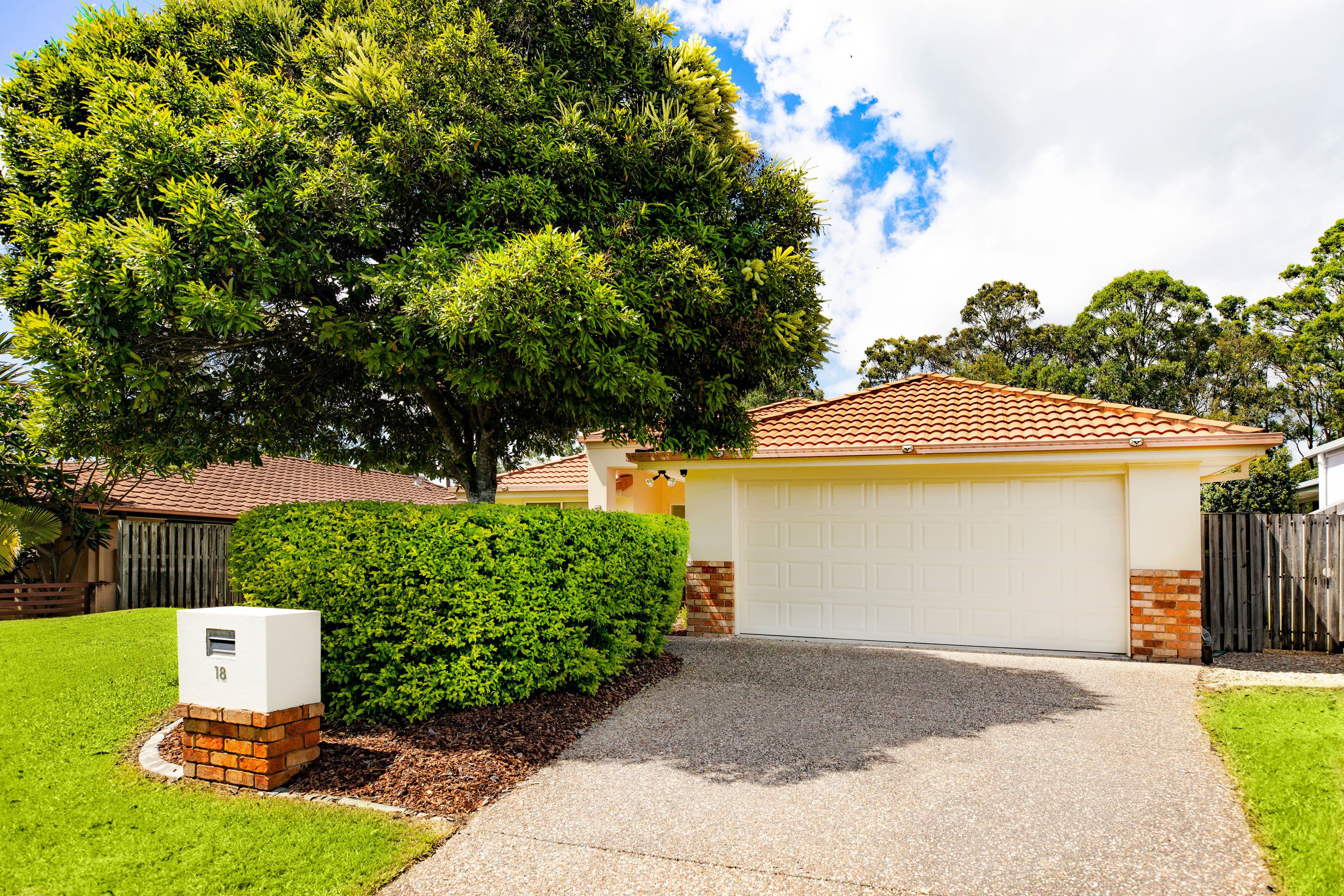 18 Broxbourne Place, Oxenford, QLD 4210