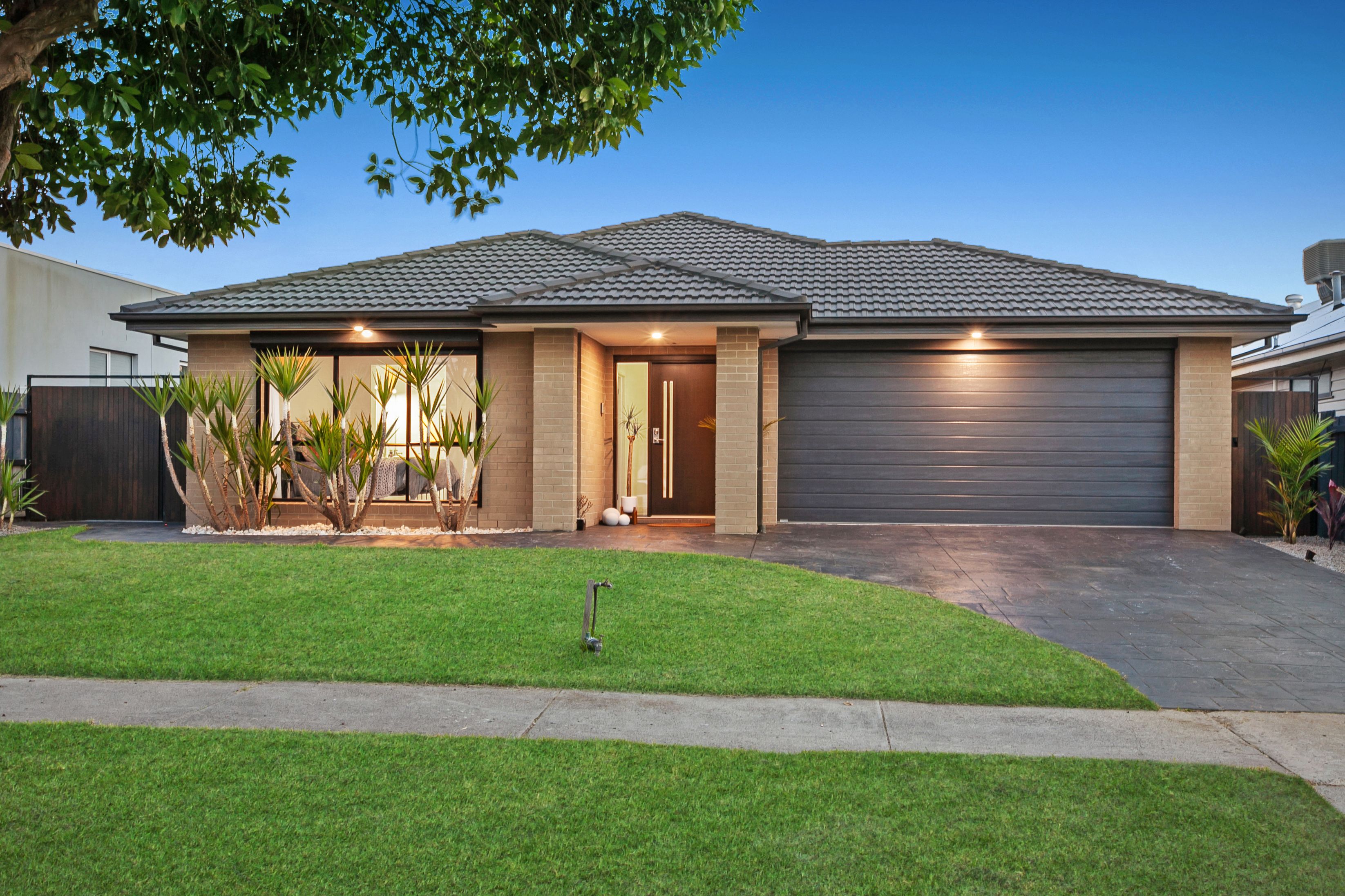 13 Merrilands Road, Reservoir, VIC 3073