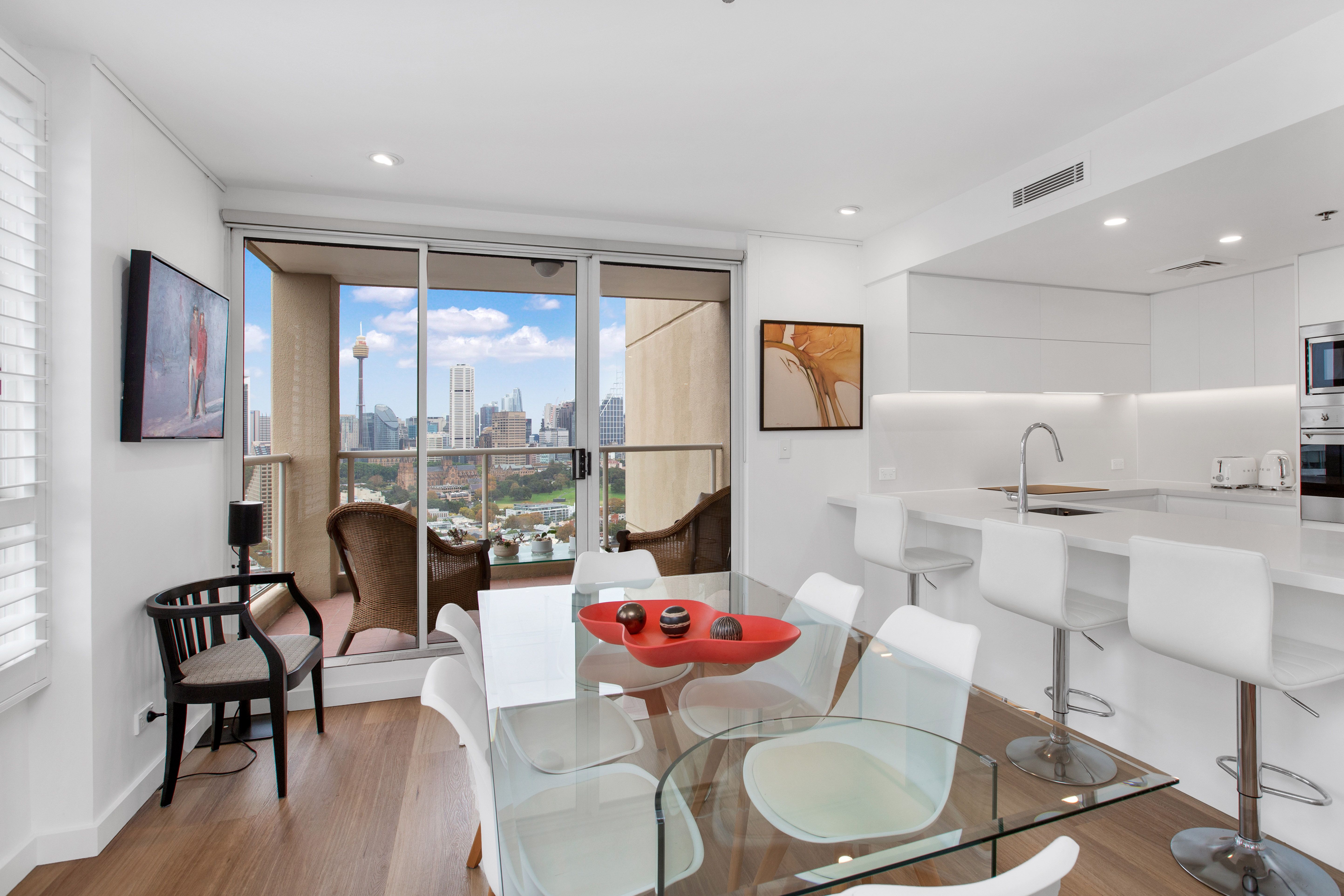2102/1 Kings Cross Road — photo 4 of 22