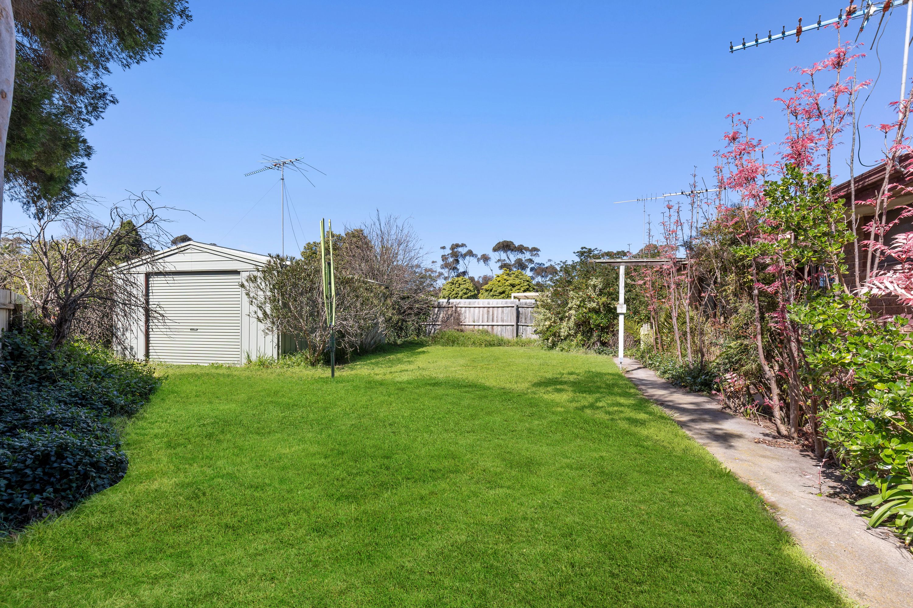 5 Teal Street — photo 13 of 16