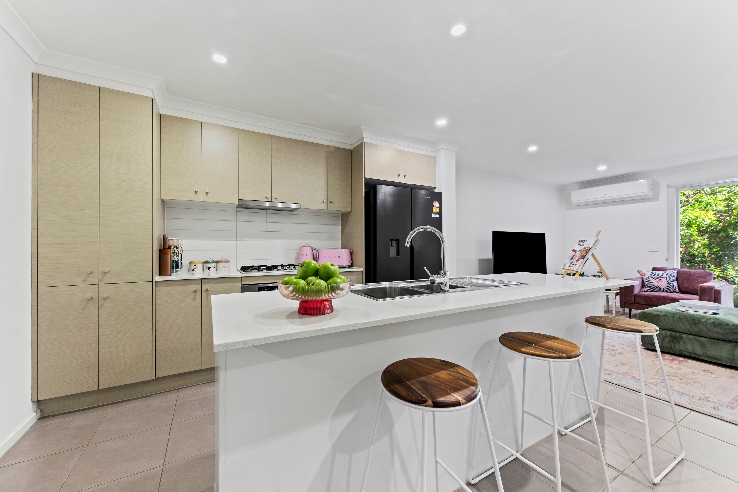 14 Debra Avenue, Pakenham, VIC 3810