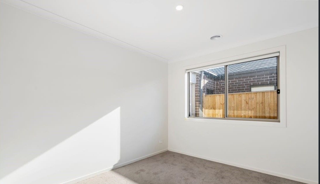 28 Volley Street — photo 2 of 8