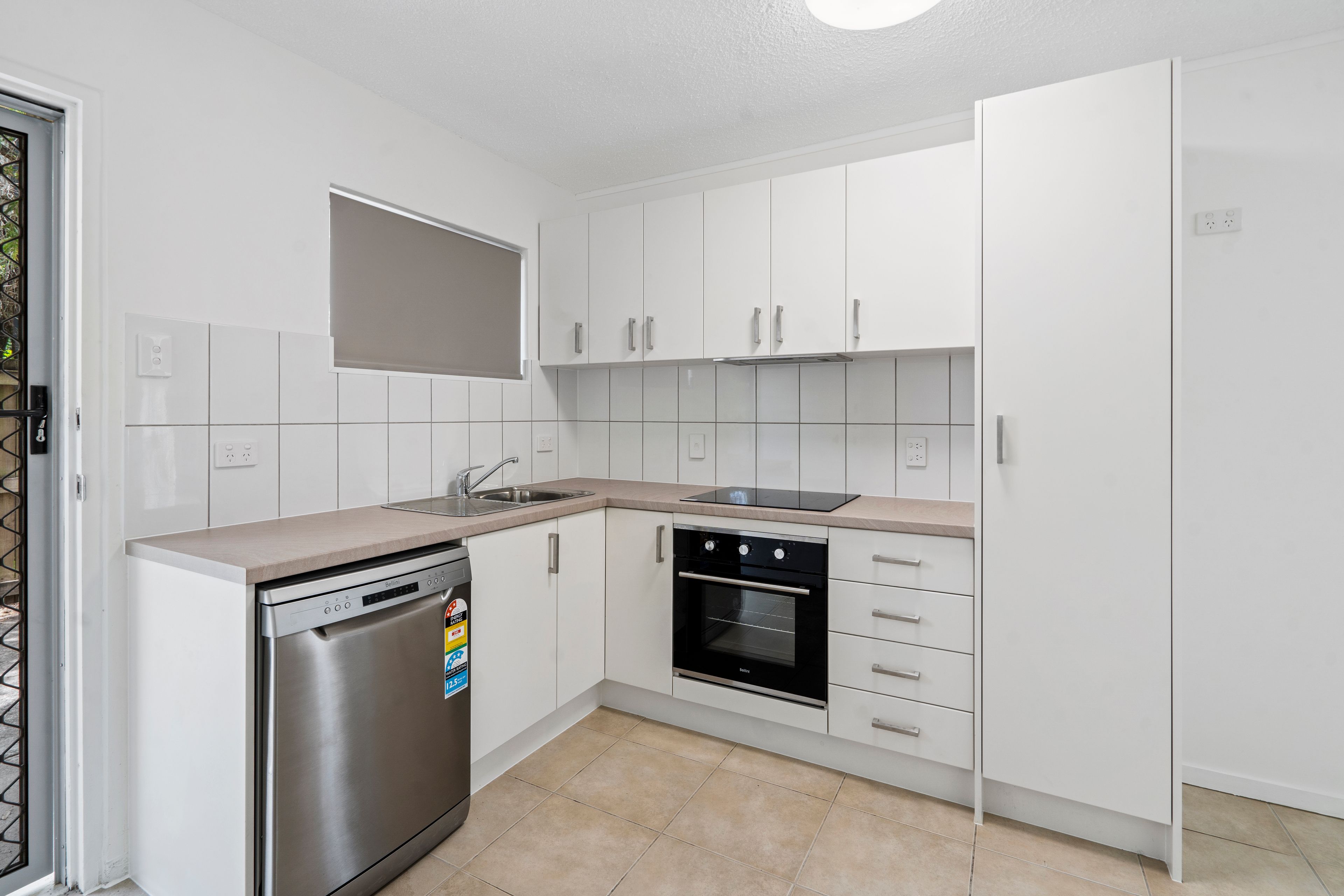 1/42 William Parade, Fairfield, QLD 4103