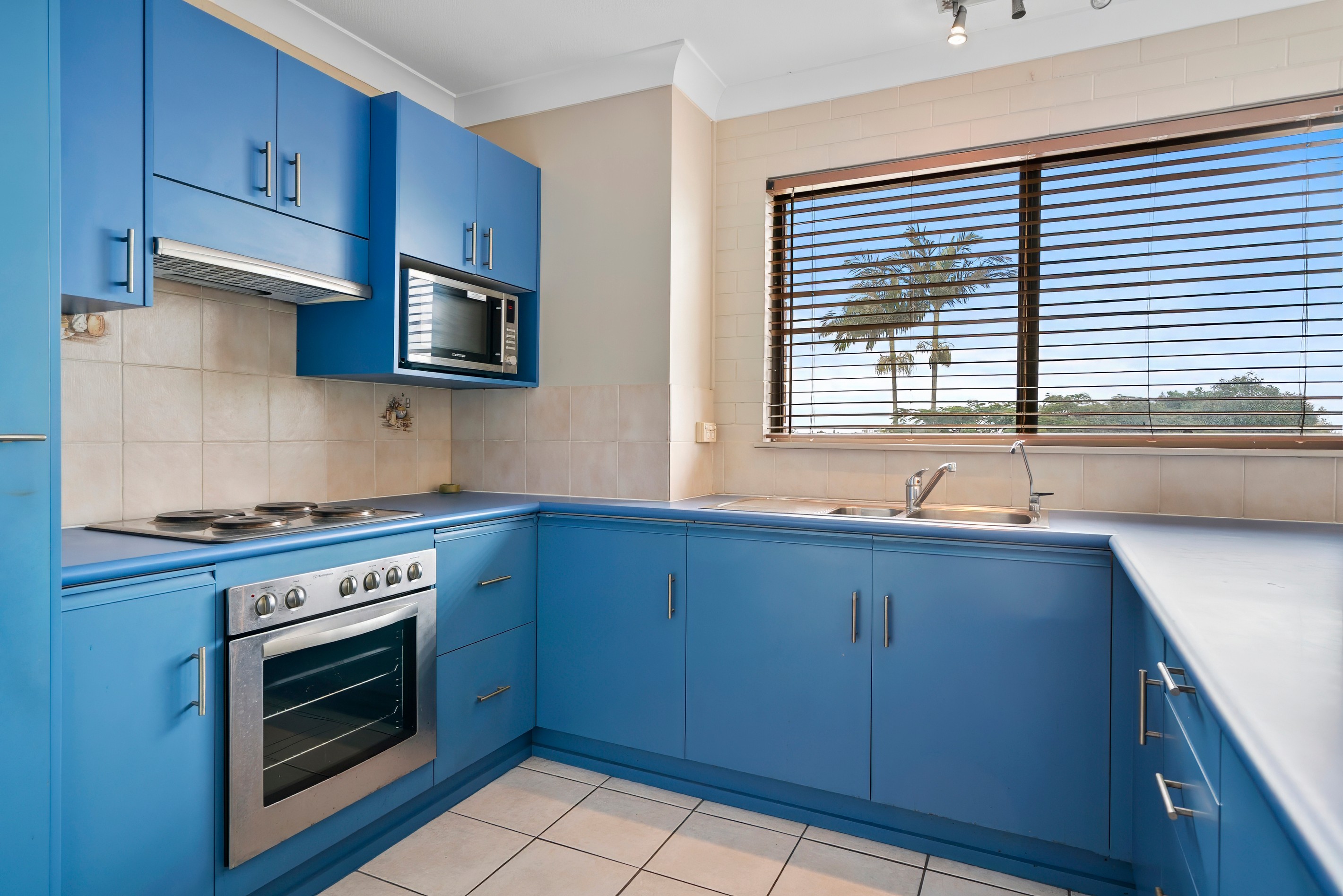 2/41A Albert Street, Kings Beach, QLD 4551