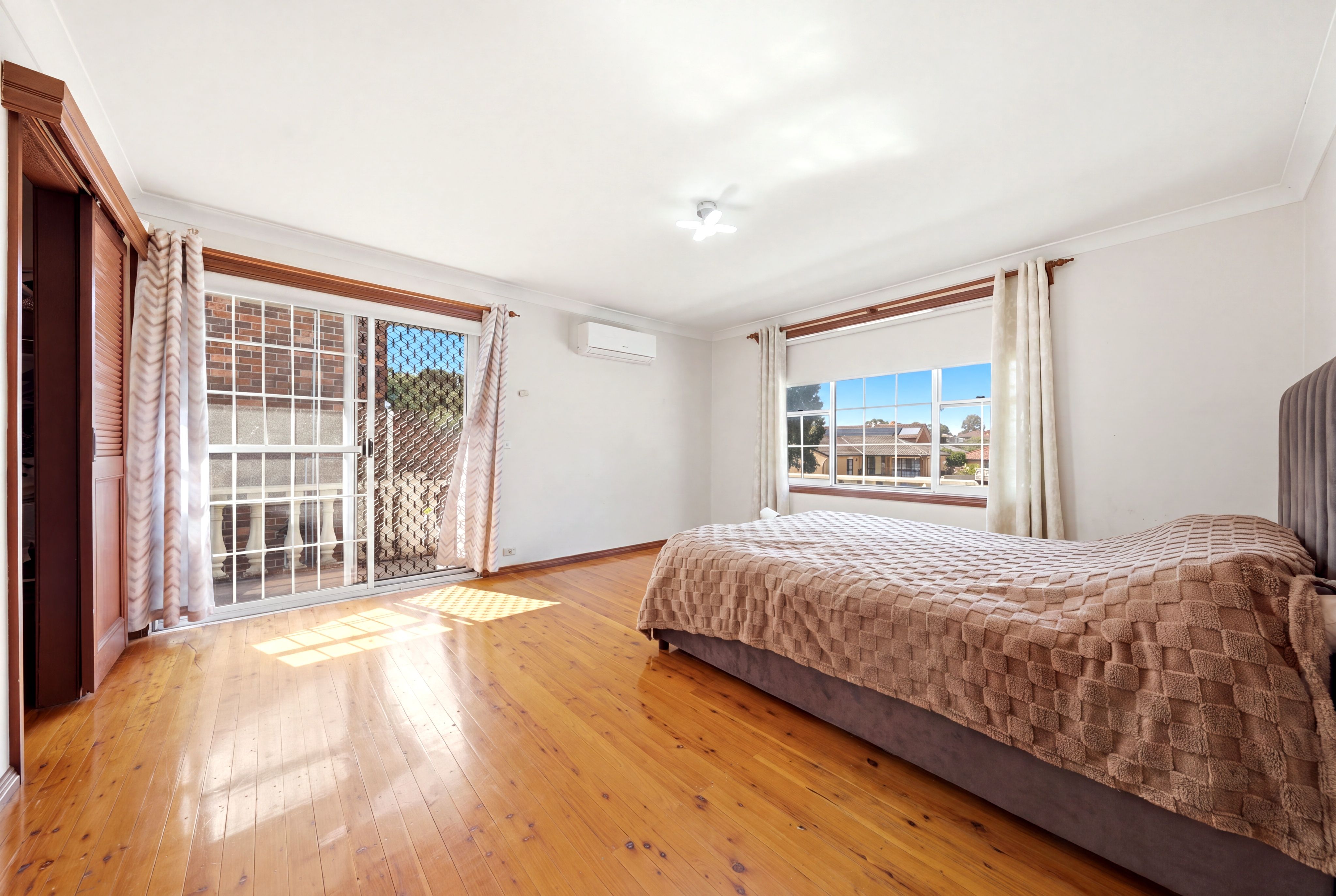 14 Housman Street — photo 7 of 15