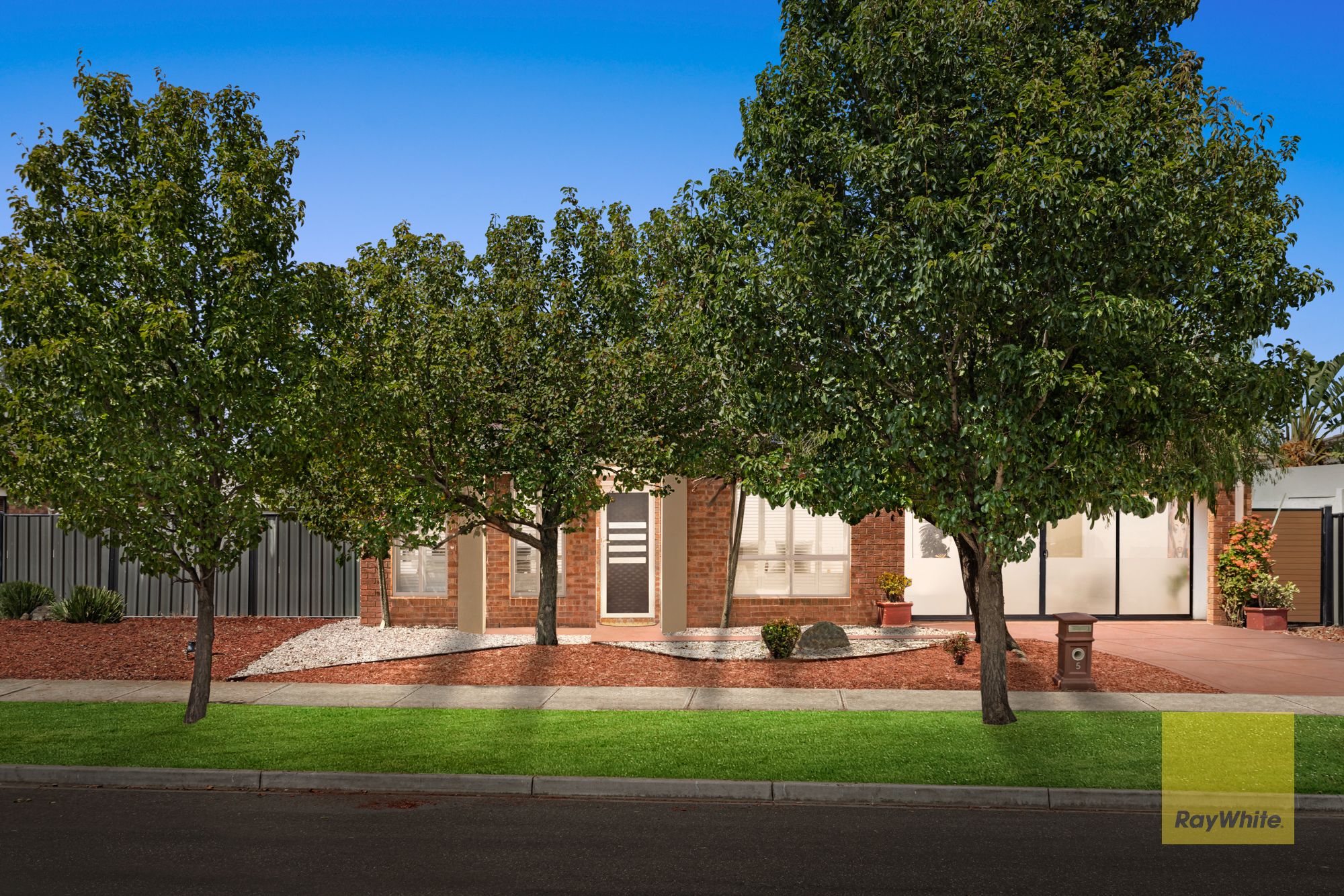 5 Ockley Chase, DERRIMUT, VIC 3026