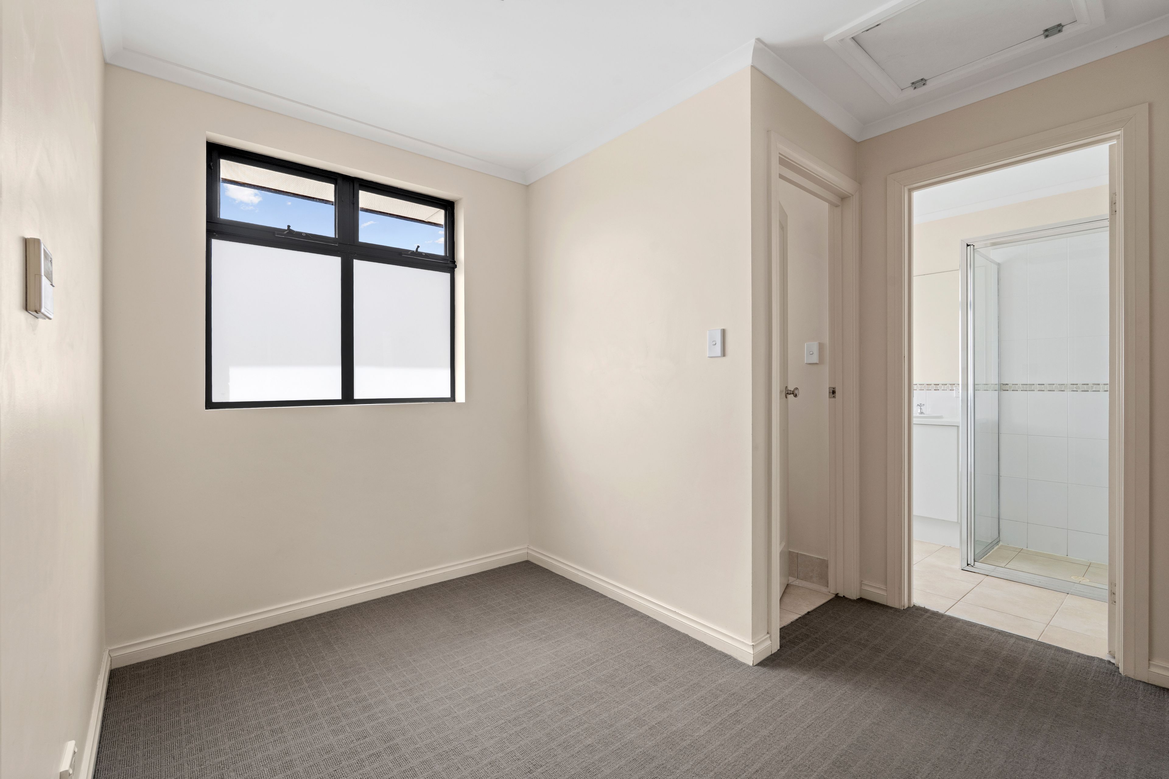 2/2 West Street — photo 12 of 19