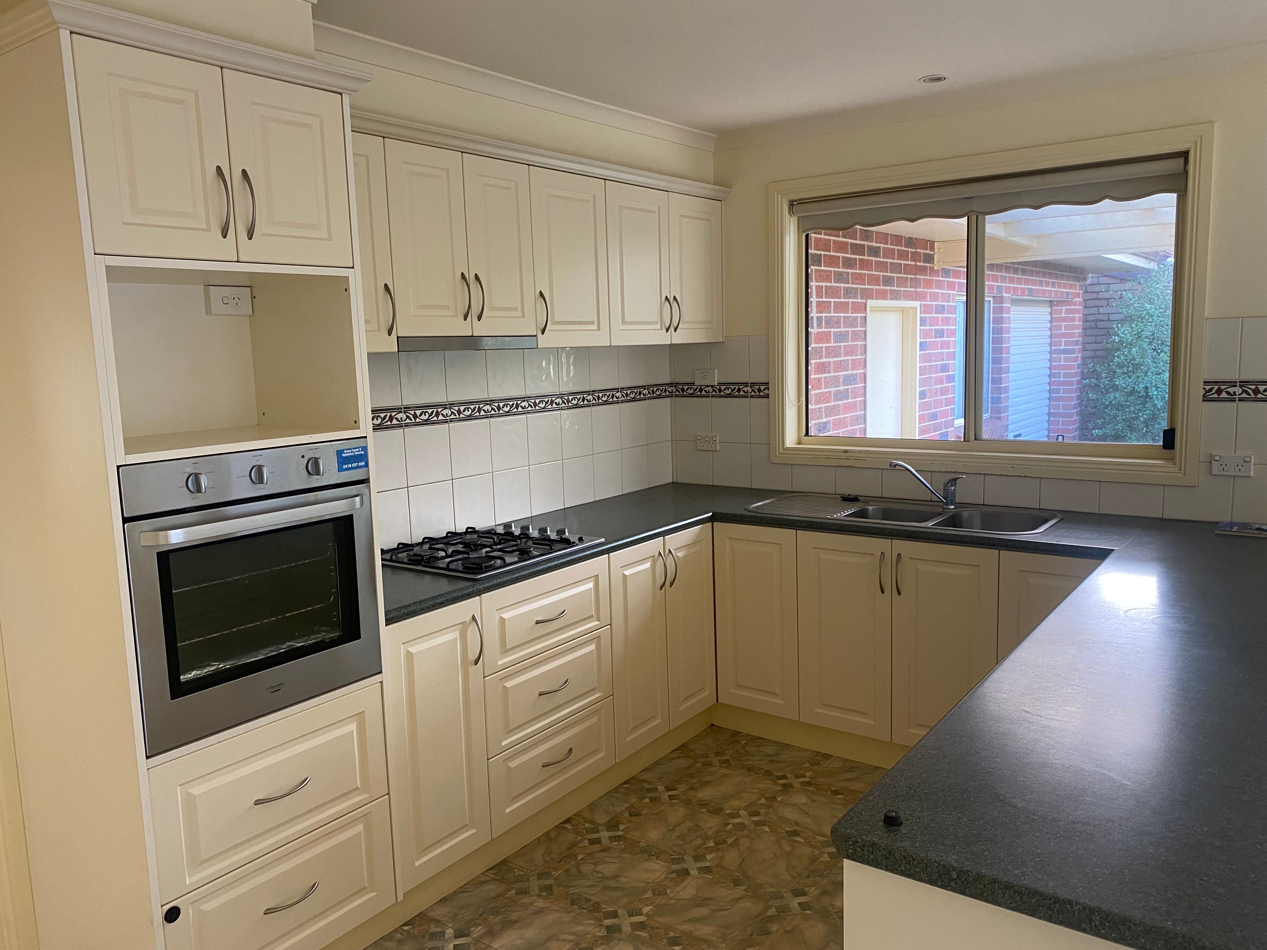 16 Anzac Avenue, Koroit, VIC 3282