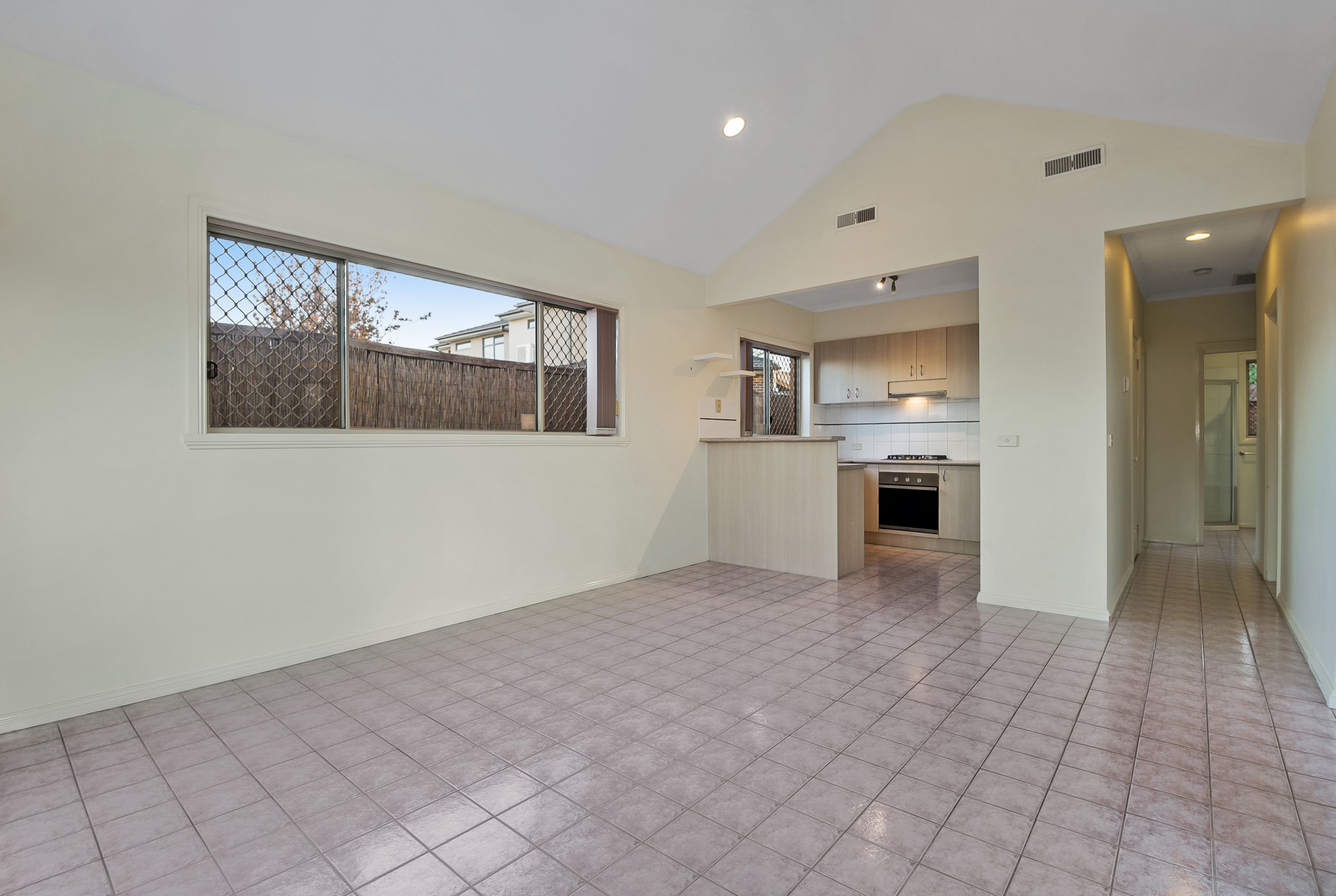 3/6 McCrae Street, Reservoir, VIC 3073