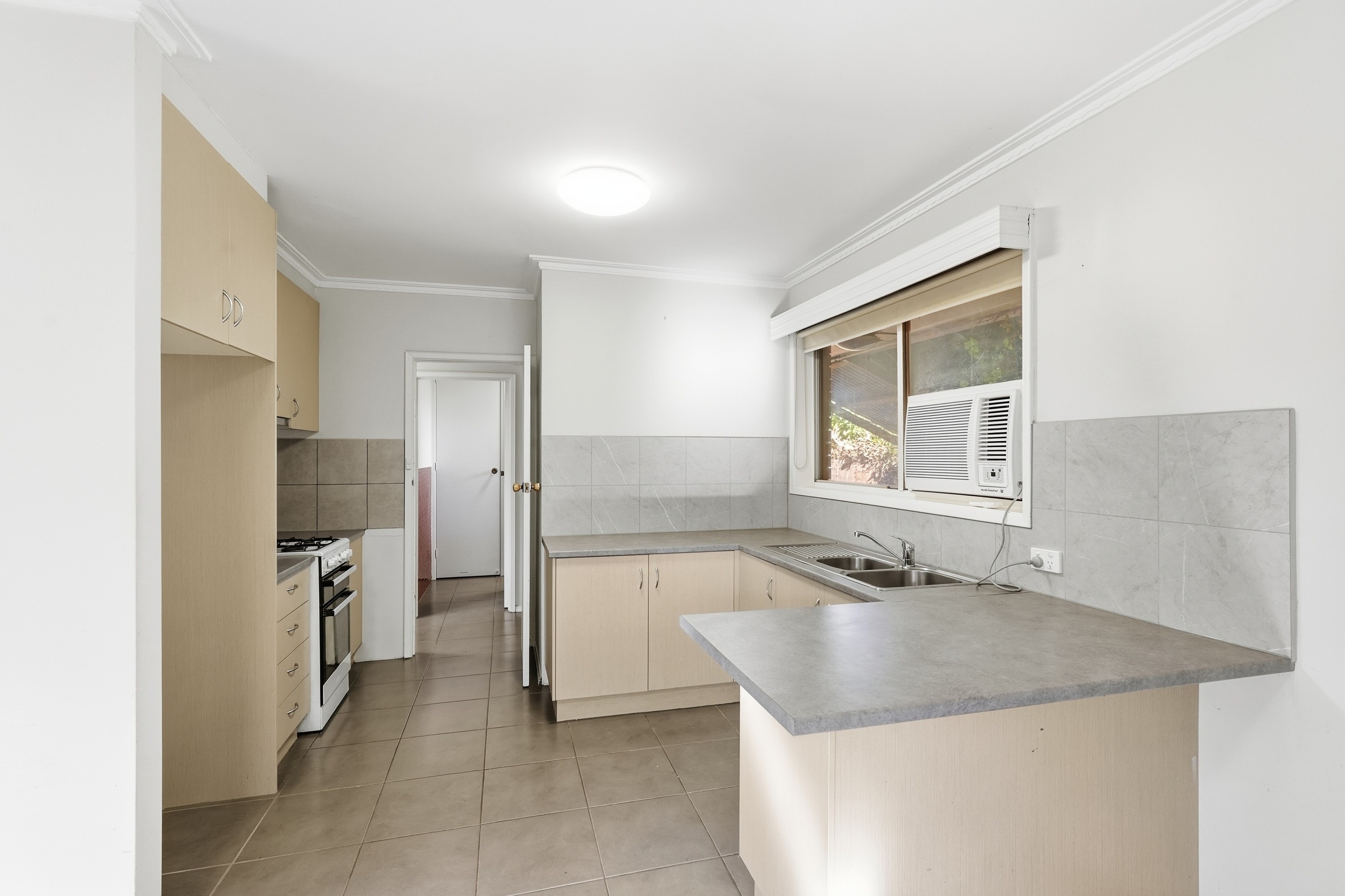 3/4 Nebo Court, Werribee, VIC 3030